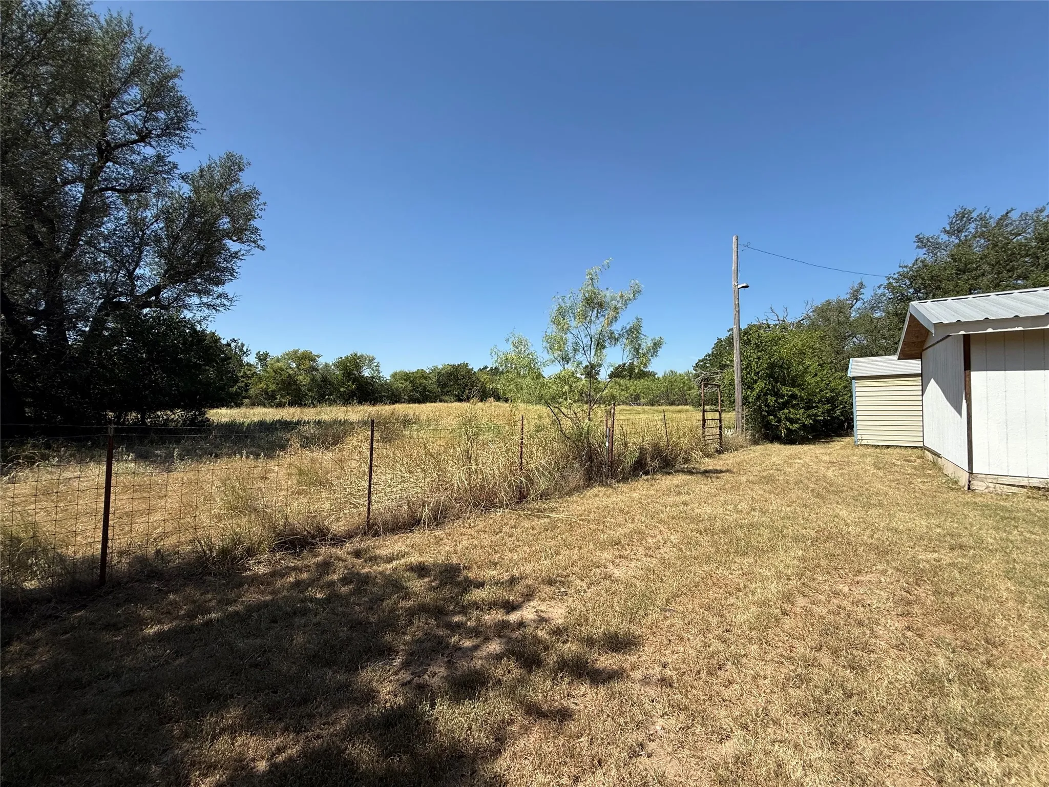 Manufactured Home For Sale in Eastland County , 1410 E Loop 254, Ranger, Texas 76470, 3 Bedroom, 2 Bathroom, Garage spaces, 1,080 Sqft, built in 1998, mls#21361059, Real Estate Agent in Ranger, Homes For Sale in Eastland county, Homes For Sale in Ranger, Realtor in Ranger Texas, Real Estate Brokerage Independent Realty Texas, Luminita Cordes Realtor