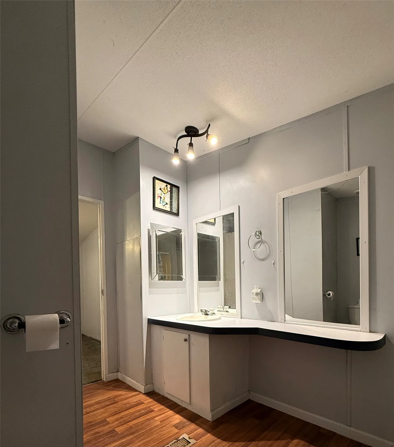 Manufactured Home For Sale in Eastland County , 1410 E Loop 254, Ranger, Texas 76470, 3 Bedroom, 2 Bathroom, Garage spaces, 1,080 Sqft, built in 1998, mls#21361059, Real Estate Agent in Ranger, Homes For Sale in Eastland county, Homes For Sale in Ranger, Realtor in Ranger Texas, Real Estate Brokerage Independent Realty Texas, Luminita Cordes Realtor