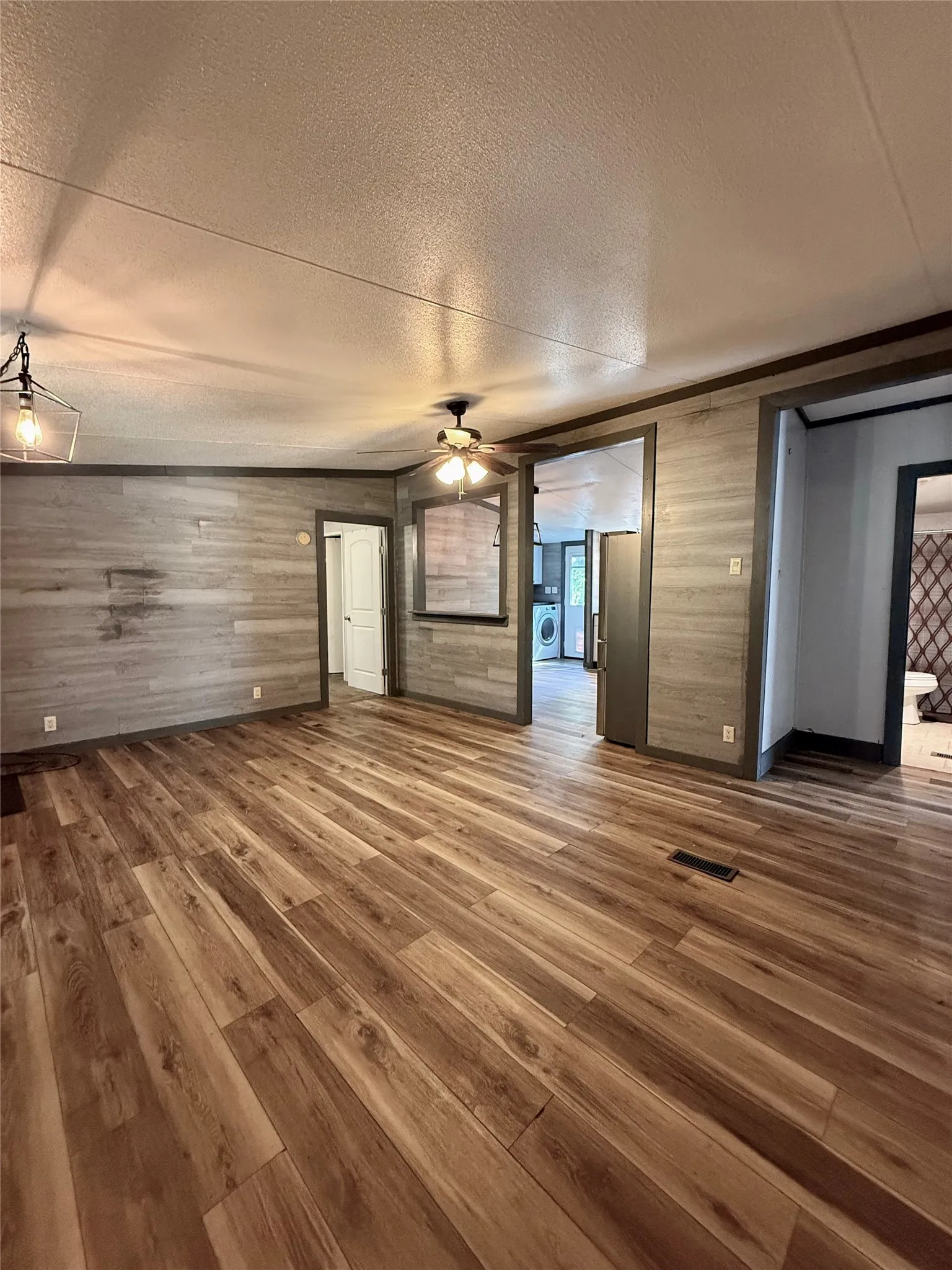 Manufactured Home For Sale in Eastland County , 1410 E Loop 254, Ranger, Texas 76470, 3 Bedroom, 2 Bathroom, Garage spaces, 1,080 Sqft, built in 1998, mls#21361059, Real Estate Agent in Ranger, Homes For Sale in Eastland county, Homes For Sale in Ranger, Realtor in Ranger Texas, Real Estate Brokerage Independent Realty Texas, Luminita Cordes Realtor