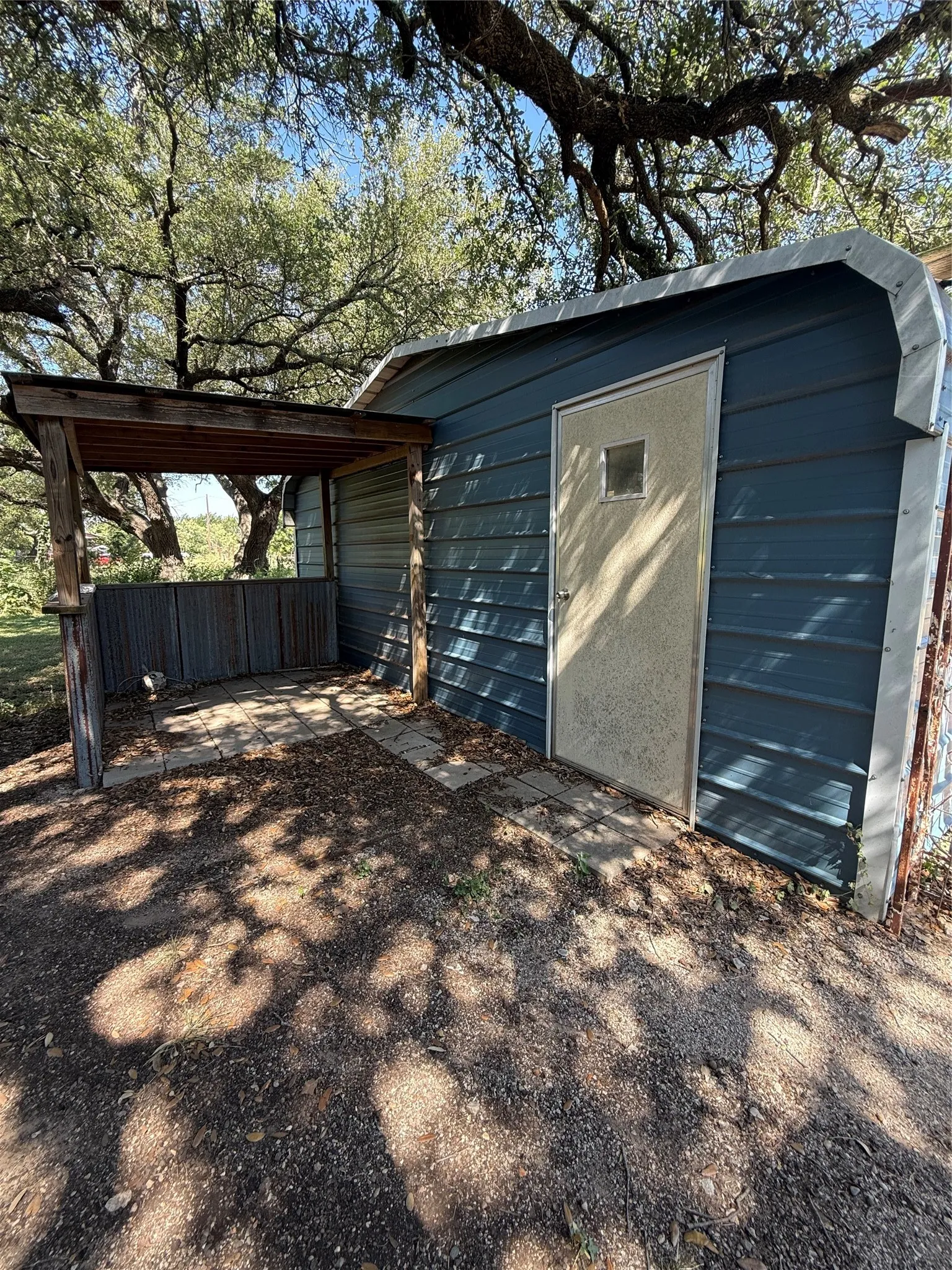 Manufactured Home For Sale in Eastland County , 1410 E Loop 254, Ranger, Texas 76470, 3 Bedroom, 2 Bathroom, Garage spaces, 1,080 Sqft, built in 1998, mls#21361059, Real Estate Agent in Ranger, Homes For Sale in Eastland county, Homes For Sale in Ranger, Realtor in Ranger Texas, Real Estate Brokerage Independent Realty Texas, Luminita Cordes Realtor
