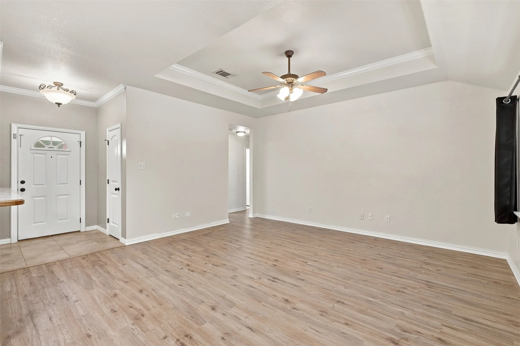 Single Family Residence For Rent in Parker County , 607 E Water Street, Weatherford, Texas 76086, 3 Bedroom, 2 Bathroom, 2 Garage spaces, 1,292 Sqft, built in 2010, mls#21361521, Real Estate Agent in Weatherford, Homes For Rent in Parker county, Homes For Rent in Weatherford, Realtor in Weatherford Texas, Real Estate Brokerage Independent Realty Texas, Luminita Cordes Realtor