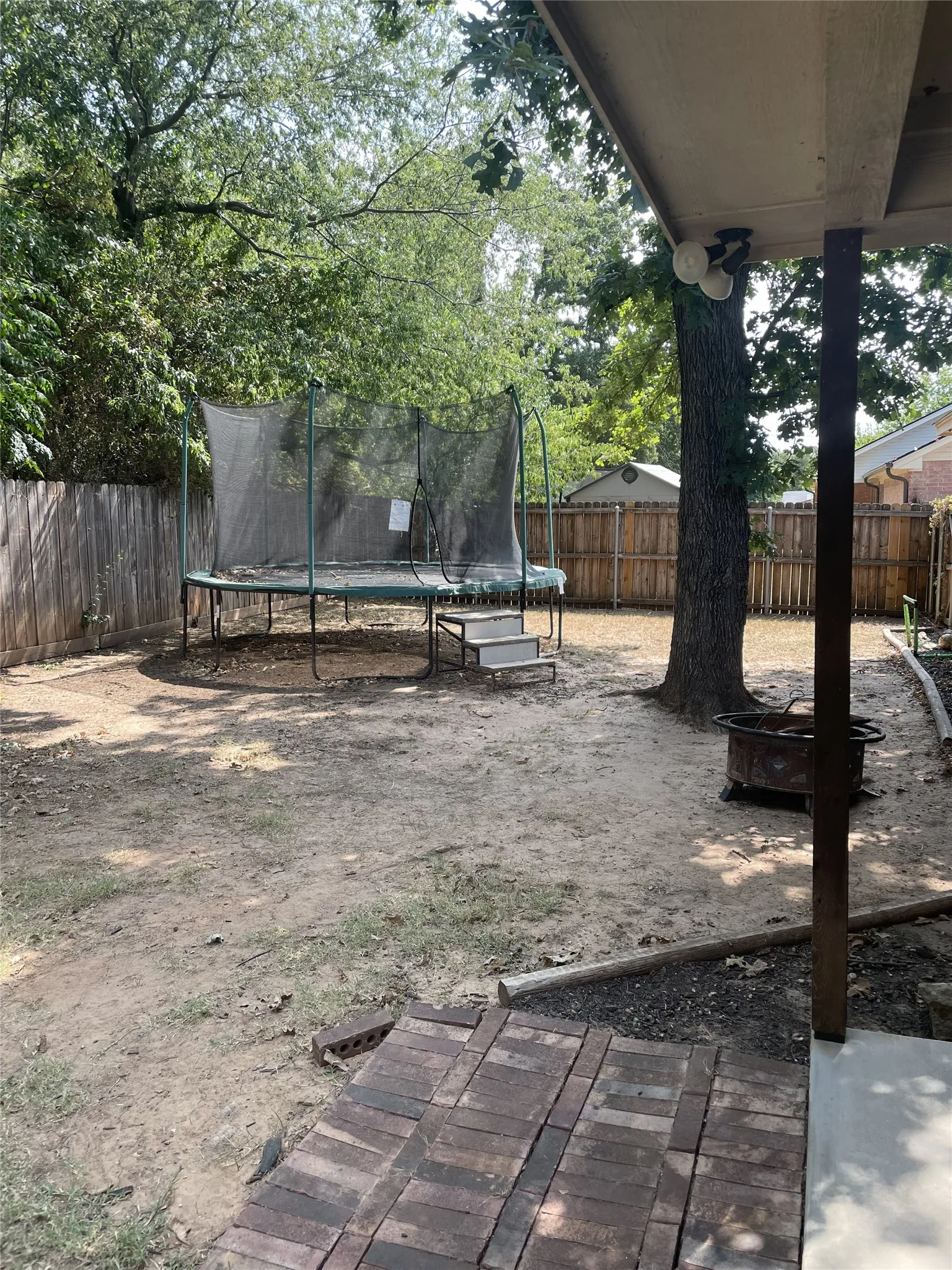 Single Family Residence For Rent in Parker County , 607 E Water Street, Weatherford, Texas 76086, 3 Bedroom, 2 Bathroom, 2 Garage spaces, 1,292 Sqft, built in 2010, mls#21361521, Real Estate Agent in Weatherford, Homes For Rent in Parker county, Homes For Rent in Weatherford, Realtor in Weatherford Texas, Real Estate Brokerage Independent Realty Texas, Luminita Cordes Realtor