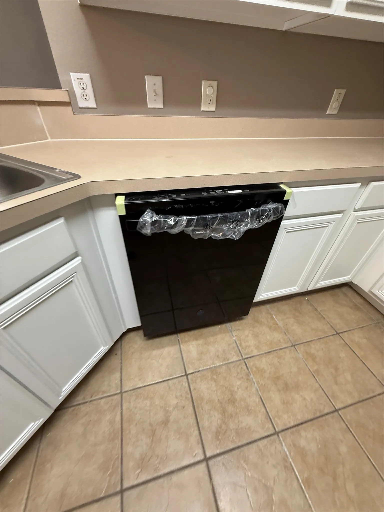 Townhouse For Rent in Collin County , 8508 Forest Highlands Drive, Plano, Texas 75024, 2 Bedroom, 3 Bathroom, 2 Garage spaces, 1,597 Sqft, built in 2004, mls#21361299, Real Estate Agent in Plano, Homes For Rent in Collin county, Homes For Rent in Plano, Realtor in Plano Texas, Real Estate Brokerage Independent Realty Texas, Luminita Cordes Realtor