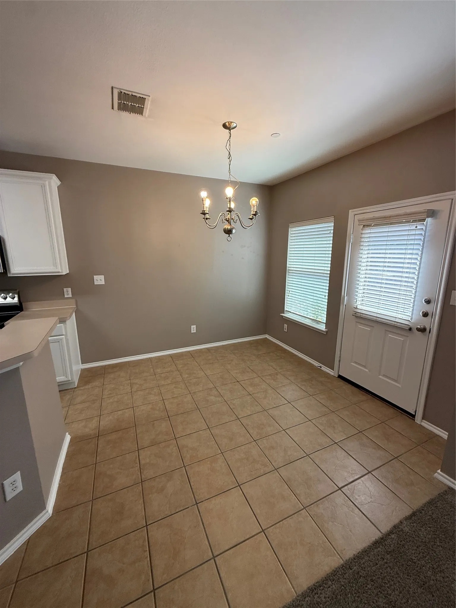 Townhouse For Rent in Collin County , 8508 Forest Highlands Drive, Plano, Texas 75024, 2 Bedroom, 3 Bathroom, 2 Garage spaces, 1,597 Sqft, built in 2004, mls#21361299, Real Estate Agent in Plano, Homes For Rent in Collin county, Homes For Rent in Plano, Realtor in Plano Texas, Real Estate Brokerage Independent Realty Texas, Luminita Cordes Realtor
