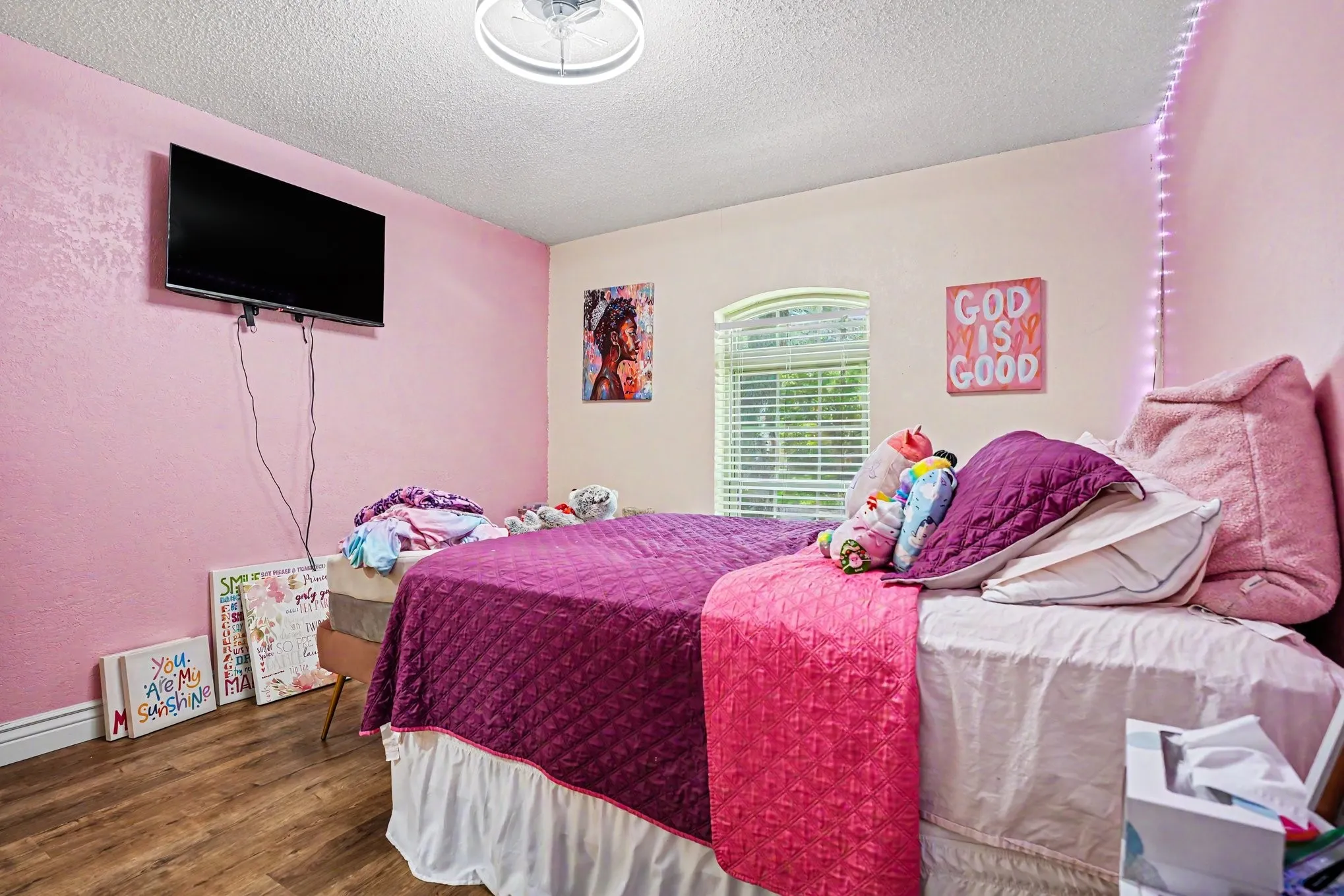 Single Family Residence For Sale in Dallas County , 1349 Mantlebrook Drive, De Soto, Texas 75115, 5 Bedroom, 3 Bathroom, 3 Garage spaces, 3,290 Sqft, built in 1984, mls#21359372, Real Estate Agent in De Soto, Homes For Sale in Dallas county, Homes For Sale in De Soto, Realtor in De Soto Texas, Real Estate Brokerage Independent Realty Texas, Luminita Cordes Realtor