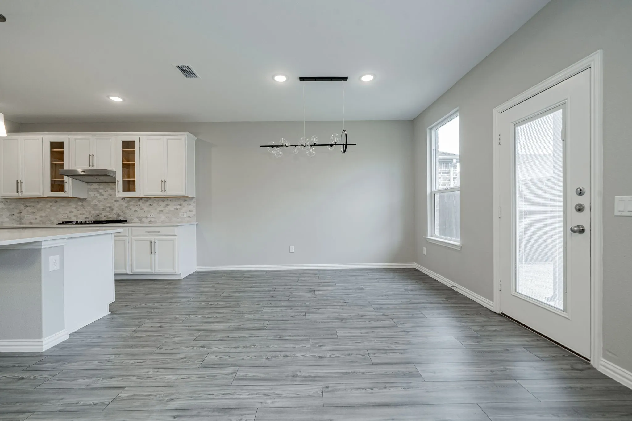 Single Family Residence For Sale in Rockwall County , 427 Holt Lane, Fate, Texas 75087, 4 Bedroom, 3 Bathroom, 2 Garage spaces, 3,058 Sqft, built in 2021, mls#21361502, Real Estate Agent in Fate, Homes For Sale in Rockwall county, Homes For Sale in Fate, Realtor in Fate Texas, Real Estate Brokerage Independent Realty Texas, Luminita Cordes Realtor
