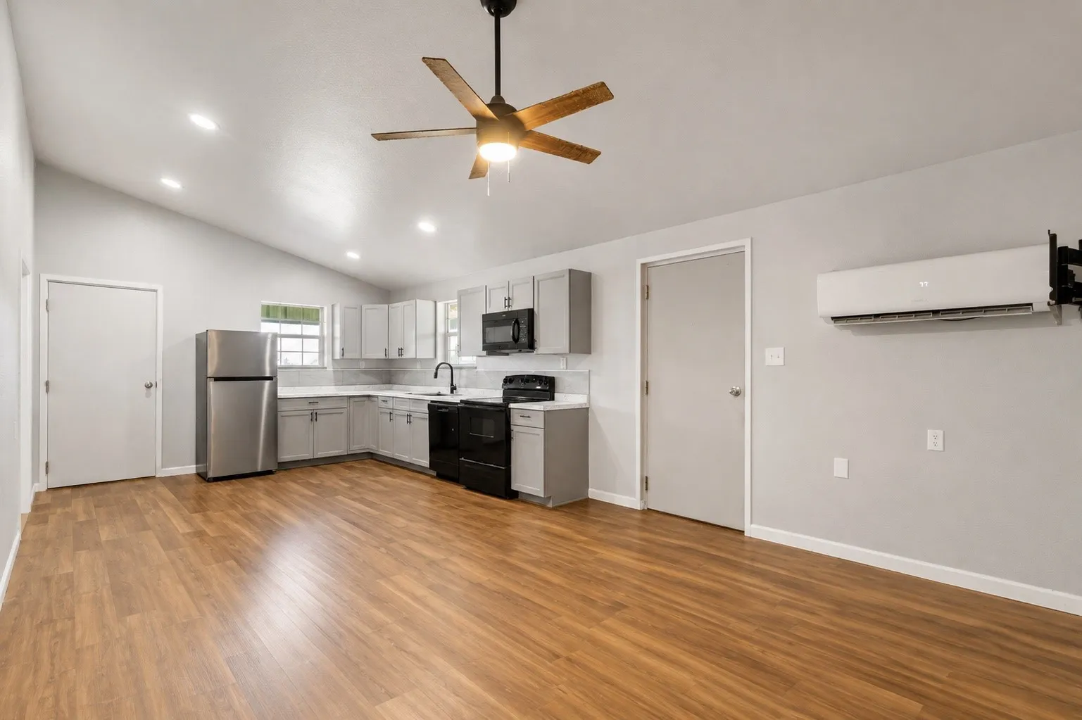 Industrial For Sale in Grayson County , 2822 Plainview Road, Sherman, Texas 75092, 0, 0, Garage spaces, 0 Sqft, built in 2021, Price $875,000, mls#21315944, Real Estate Agent in Sherman, Homes For Sale in Grayson county, Homes For Sale in Sherman, Realtor in Sherman Texas, Real Estate Brokerage Independent Realty Texas, Luminita Cordes Realtor