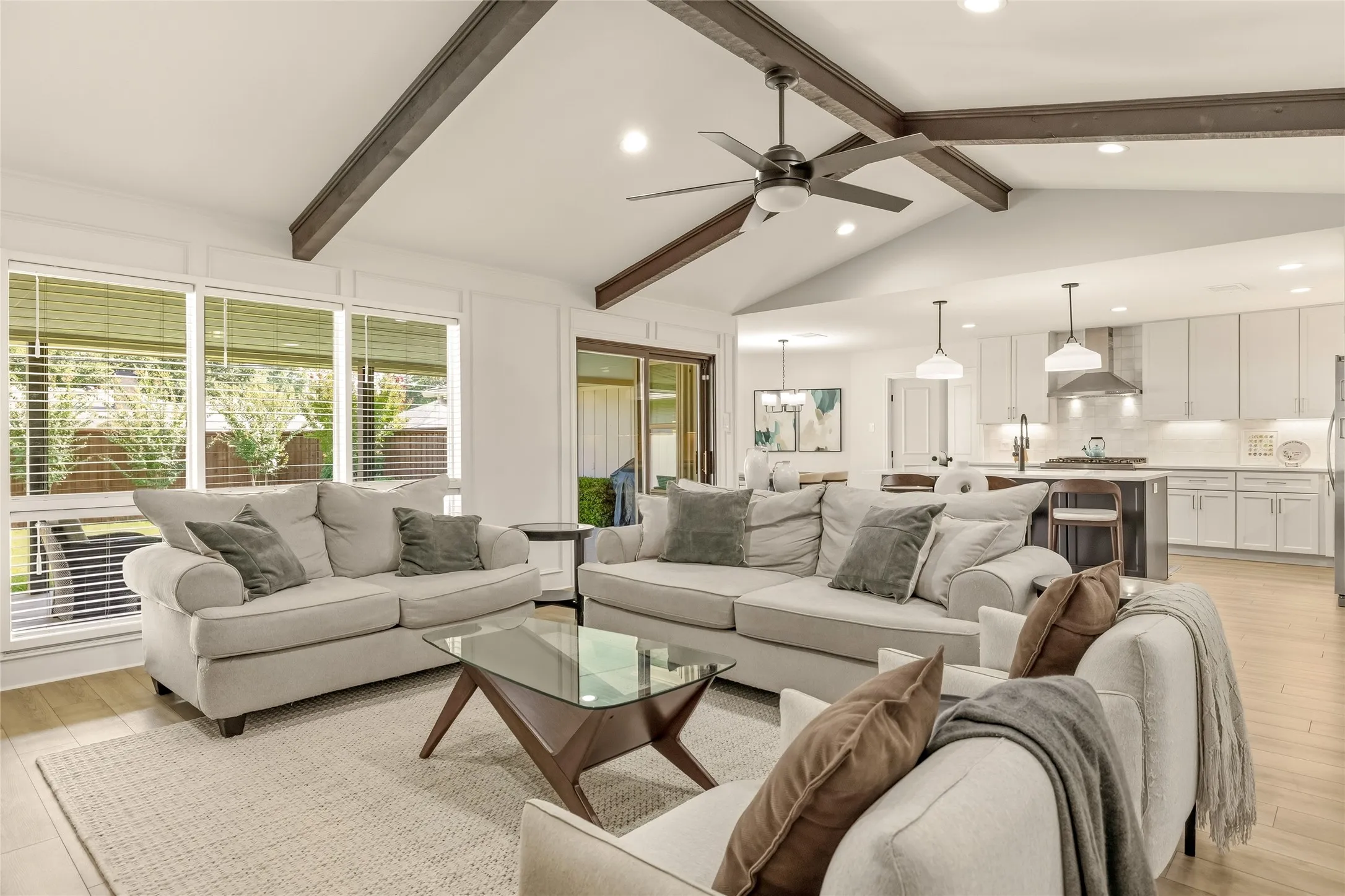 Single Family Residence For Sale in Dallas County , 4224 High Summit Drive, Dallas, Texas 75244, 4 Bedroom, 3 Bathroom, 2 Garage spaces, 2,904 Sqft, built in 1971, mls#21361298, Real Estate Agent in Dallas, Homes For Sale in Dallas county, Homes For Sale in Dallas, Realtor in Dallas Texas, Real Estate Brokerage Independent Realty Texas, Luminita Cordes Realtor