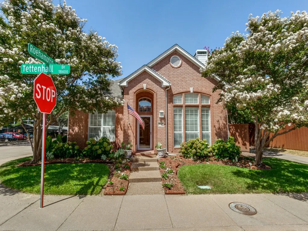 Single Family Residence For Sale in Collin County , 18407 Tettenhall Drive, Dallas, Texas 75252, 3 Bedroom, 3 Bathroom, 2 Garage spaces, 2,080 Sqft, built in 1994, mls#21360973, Real Estate Agent in Dallas, Homes For Sale in Collin county, Homes For Sale in Dallas, Realtor in Dallas Texas, Real Estate Brokerage Independent Realty Texas, Luminita Cordes Realtor