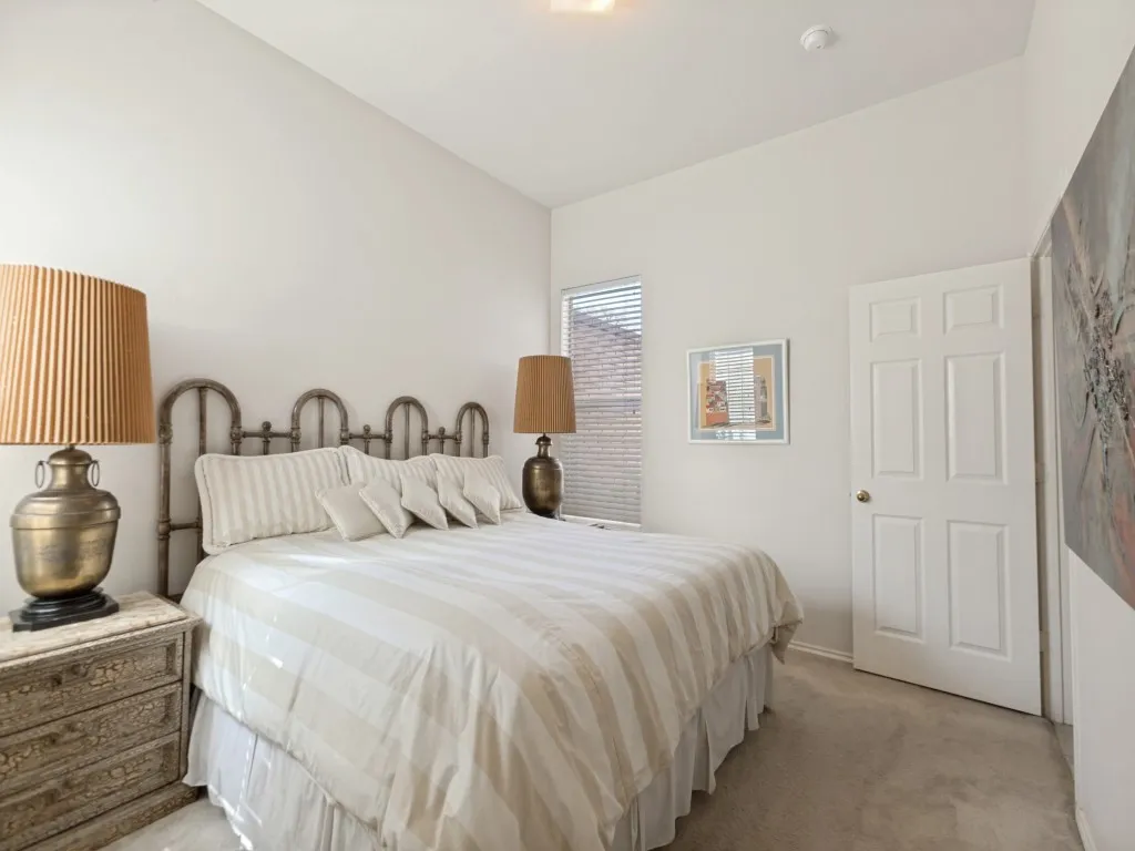 Single Family Residence For Sale in Collin County , 18407 Tettenhall Drive, Dallas, Texas 75252, 3 Bedroom, 3 Bathroom, 2 Garage spaces, 2,080 Sqft, built in 1994, mls#21360973, Real Estate Agent in Dallas, Homes For Sale in Collin county, Homes For Sale in Dallas, Realtor in Dallas Texas, Real Estate Brokerage Independent Realty Texas, Luminita Cordes Realtor