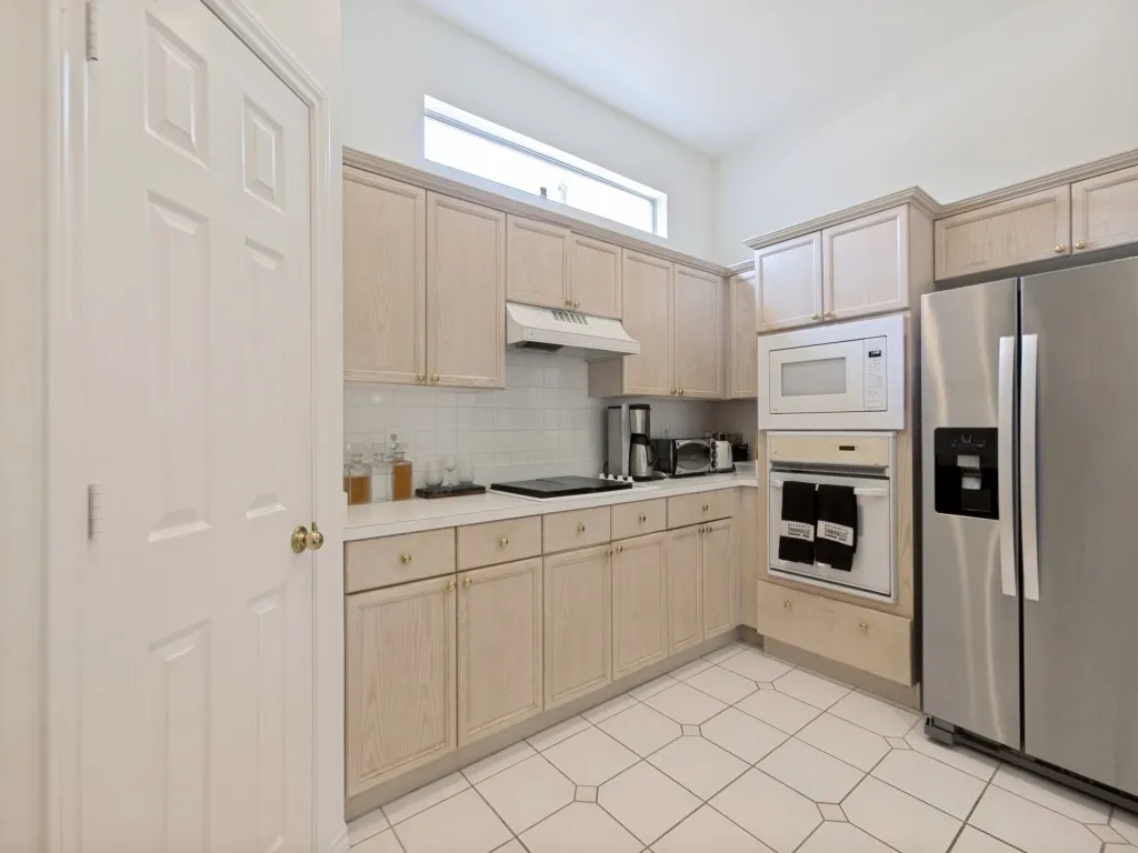 Single Family Residence For Sale in Collin County , 18407 Tettenhall Drive, Dallas, Texas 75252, 3 Bedroom, 3 Bathroom, 2 Garage spaces, 2,080 Sqft, built in 1994, mls#21360973, Real Estate Agent in Dallas, Homes For Sale in Collin county, Homes For Sale in Dallas, Realtor in Dallas Texas, Real Estate Brokerage Independent Realty Texas, Luminita Cordes Realtor
