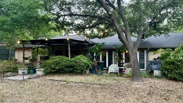 Single Family Residence For Sale in Dallas County , 1058 N Buckner Boulevard, Dallas, Texas 75218, 3 Bedroom, 2 Bathroom, Garage spaces, 2,401 Sqft, built in 1952, mls#21361369, Real Estate Agent in Dallas, Homes For Sale in Dallas county, Homes For Sale in Dallas, Realtor in Dallas Texas, Real Estate Brokerage Independent Realty Texas, Luminita Cordes Realtor