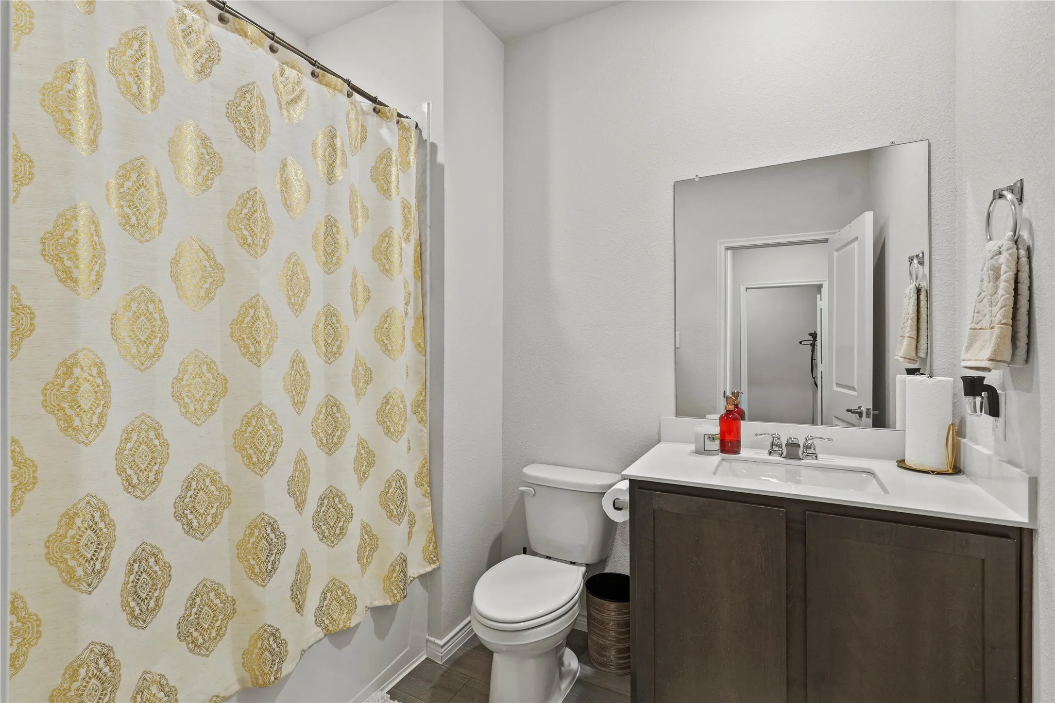 Townhouse For Rent in Dallas County , 2017 Amarillo Place, Mesquite, Texas 75149, 3 Bedroom, 3 Bathroom, 2 Garage spaces, 1,711 Sqft, built in 2021, Price $2,500, mls#21359788, Real Estate Agent in Mesquite, Homes For Rent in Dallas county, Homes For Rent in Mesquite, Realtor in Mesquite Texas, Real Estate Brokerage Independent Realty Texas, Luminita Cordes Realtor