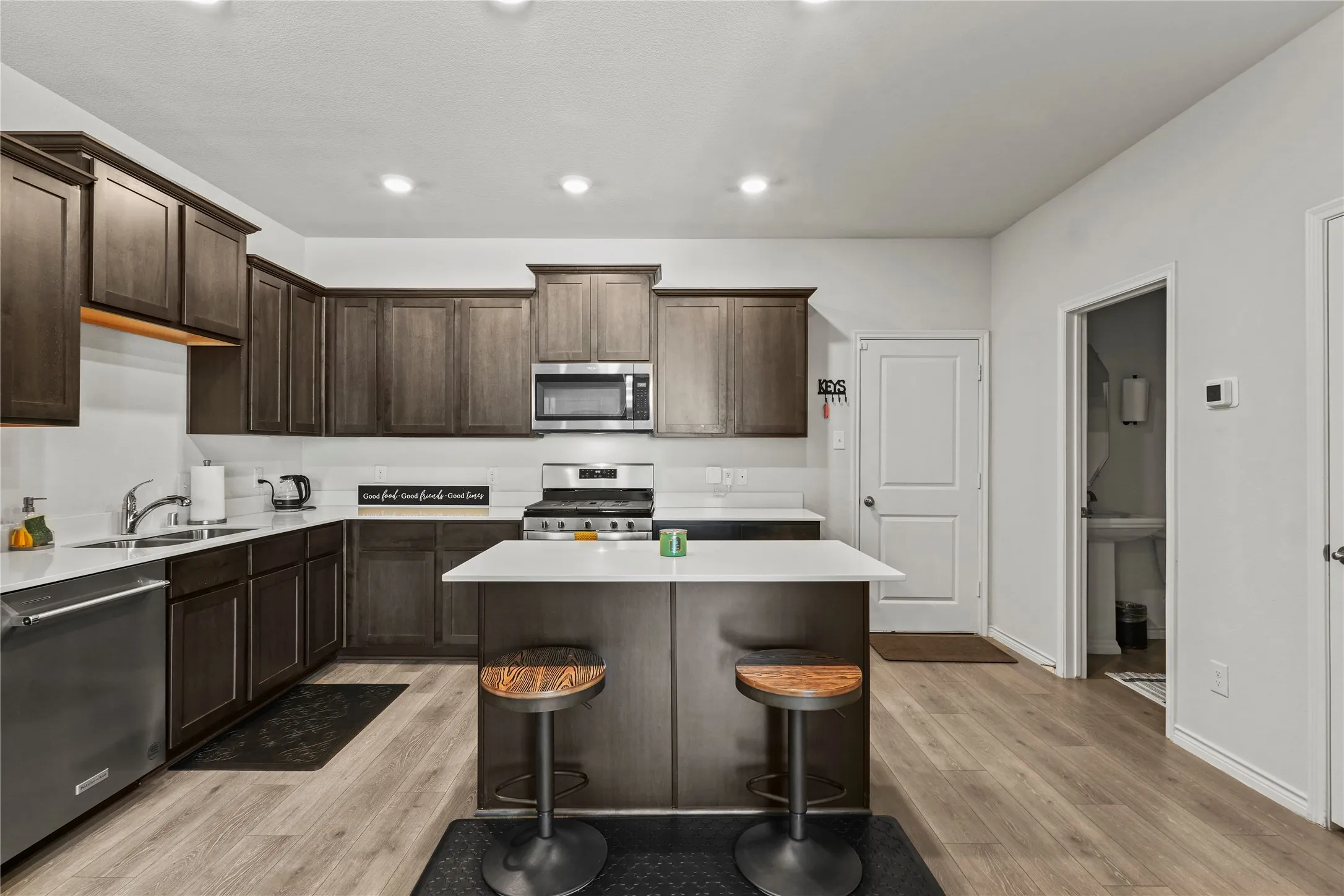 Townhouse For Rent in Dallas County , 2017 Amarillo Place, Mesquite, Texas 75149, 3 Bedroom, 3 Bathroom, 2 Garage spaces, 1,711 Sqft, built in 2021, Price $2,500, mls#21359788, Real Estate Agent in Mesquite, Homes For Rent in Dallas county, Homes For Rent in Mesquite, Realtor in Mesquite Texas, Real Estate Brokerage Independent Realty Texas, Luminita Cordes Realtor