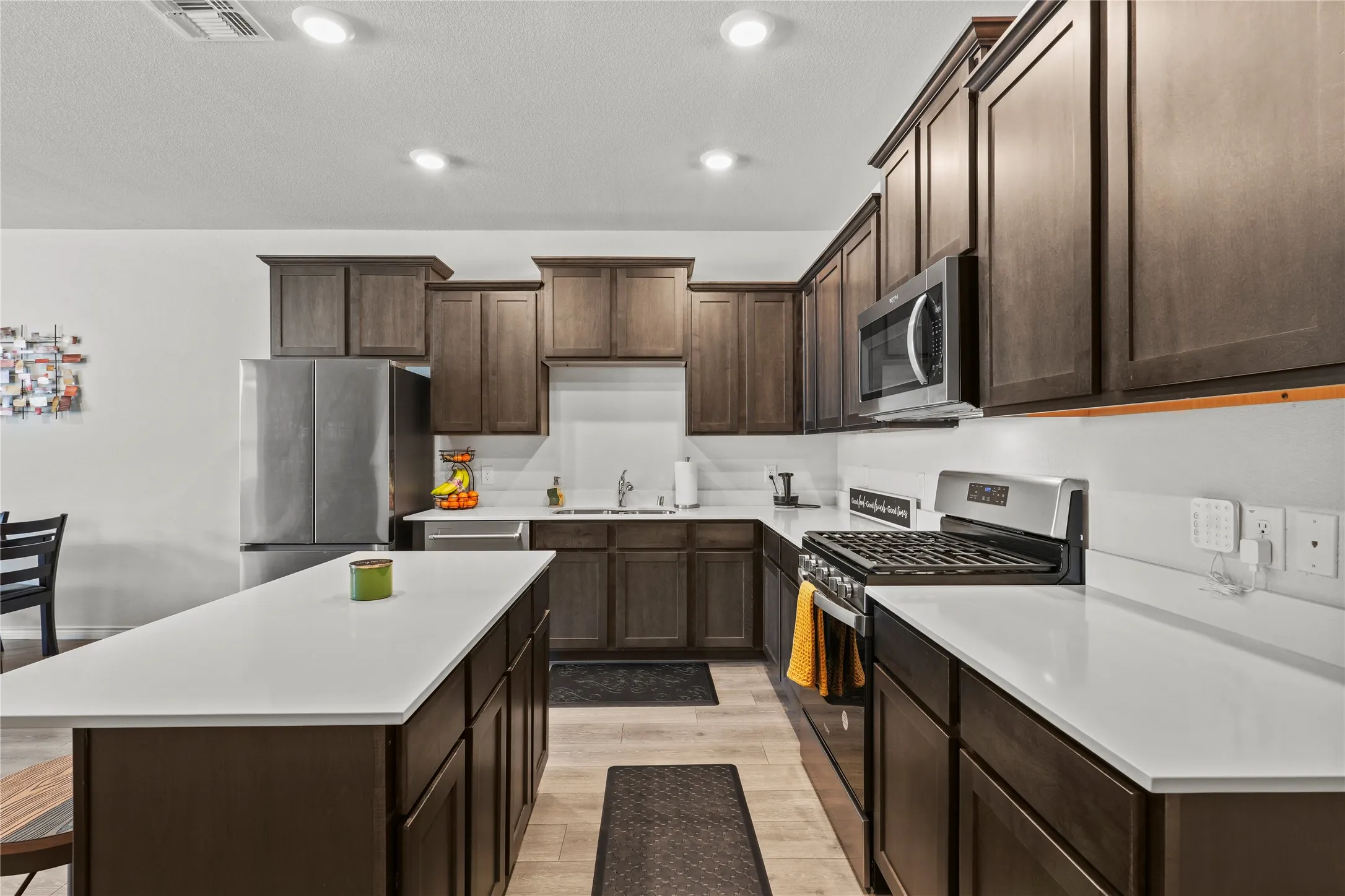 Townhouse For Rent in Dallas County , 2017 Amarillo Place, Mesquite, Texas 75149, 3 Bedroom, 3 Bathroom, 2 Garage spaces, 1,711 Sqft, built in 2021, Price $2,500, mls#21359788, Real Estate Agent in Mesquite, Homes For Rent in Dallas county, Homes For Rent in Mesquite, Realtor in Mesquite Texas, Real Estate Brokerage Independent Realty Texas, Luminita Cordes Realtor