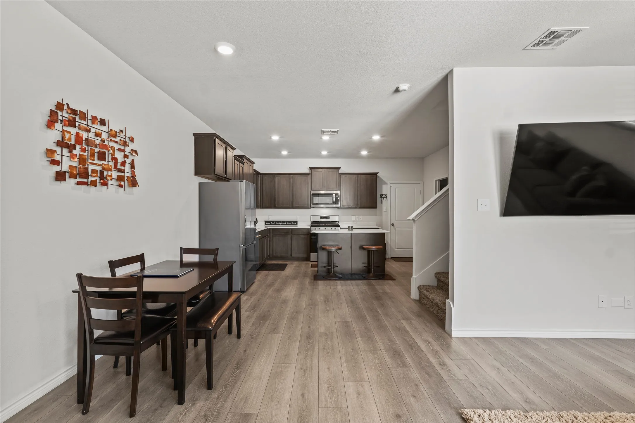 Townhouse For Rent in Dallas County , 2017 Amarillo Place, Mesquite, Texas 75149, 3 Bedroom, 3 Bathroom, 2 Garage spaces, 1,711 Sqft, built in 2021, Price $2,500, mls#21359788, Real Estate Agent in Mesquite, Homes For Rent in Dallas county, Homes For Rent in Mesquite, Realtor in Mesquite Texas, Real Estate Brokerage Independent Realty Texas, Luminita Cordes Realtor