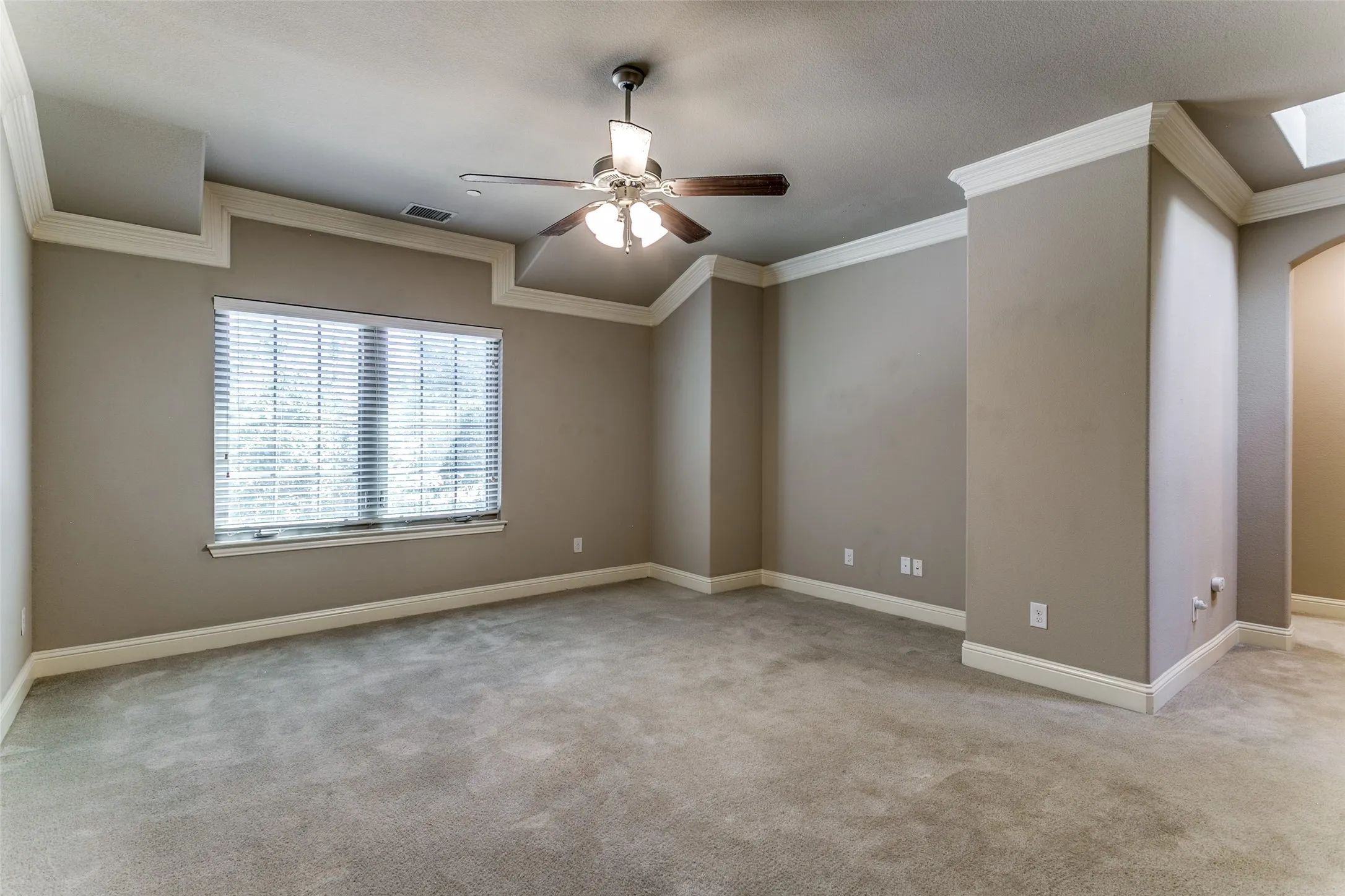 Townhouse For Rent in Denton County , 809 Milton Way, Coppell, Texas 75019, 3 Bedroom, 3 Bathroom, 2 Garage spaces, 2,026 Sqft, built in 2012, mls#21361547, Real Estate Agent in Coppell, Homes For Rent in Denton county, Homes For Rent in Coppell, Realtor in Coppell Texas, Real Estate Brokerage Independent Realty Texas, Luminita Cordes Realtor