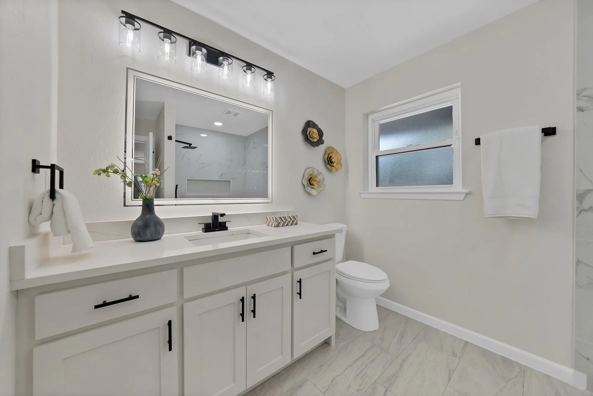 Single Family Residence For Sale in Tarrant County , 2505 Hollywood Drive, Arlington, Texas 76013, 3 Bedroom, 2 Bathroom, 2 Garage spaces, 1,502 Sqft, built in 1963, mls#21361255, Real Estate Agent in Arlington, Homes For Sale in Tarrant county, Homes For Sale in Arlington, Realtor in Arlington Texas, Real Estate Brokerage Independent Realty Texas, Luminita Cordes Realtor