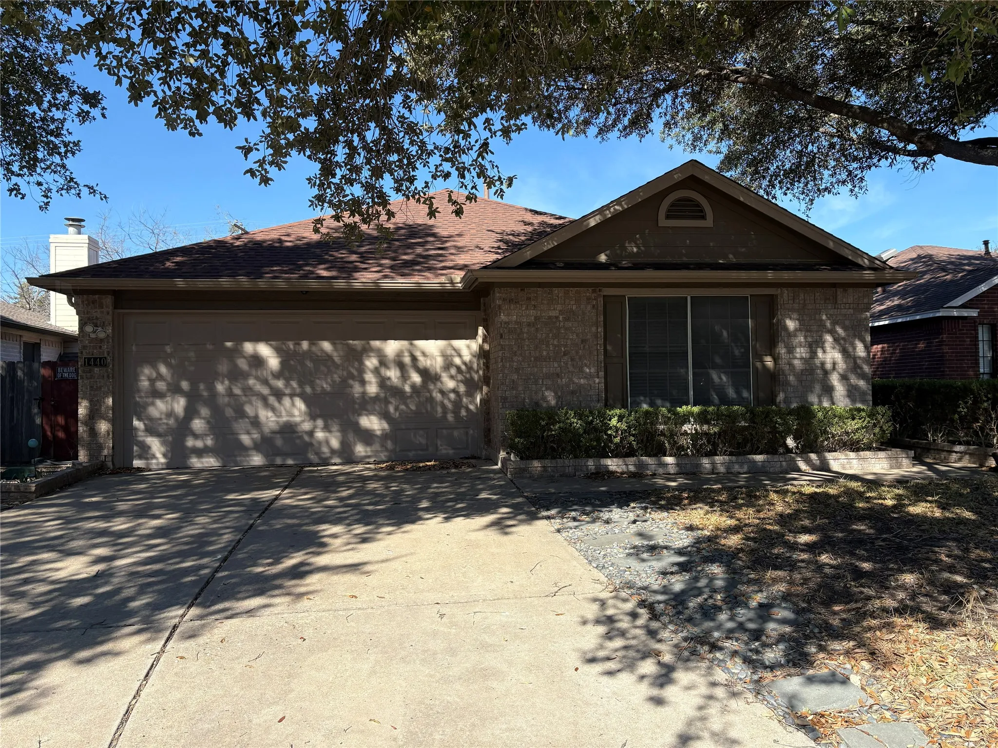 Single Family Residence For Sale in Williamson County , 1440 Thibodeaux Drive, Round Rock, Texas 78664, 3 Bedroom, 2 Bathroom, 2 Garage spaces, 1,622 Sqft, built in 1999, mls#21361504, Real Estate Agent in Round Rock, Homes For Sale in Williamson county, Homes For Sale in Round Rock, Realtor in Round Rock Texas, Real Estate Brokerage Independent Realty Texas, Luminita Cordes Realtor