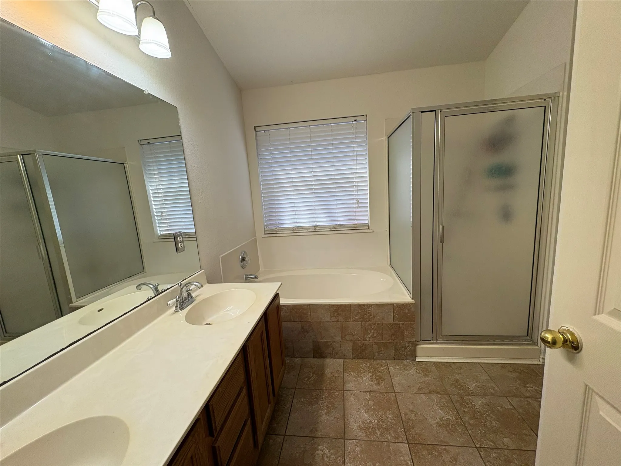 Single Family Residence For Sale in Williamson County , 1440 Thibodeaux Drive, Round Rock, Texas 78664, 3 Bedroom, 2 Bathroom, 2 Garage spaces, 1,622 Sqft, built in 1999, mls#21361504, Real Estate Agent in Round Rock, Homes For Sale in Williamson county, Homes For Sale in Round Rock, Realtor in Round Rock Texas, Real Estate Brokerage Independent Realty Texas, Luminita Cordes Realtor