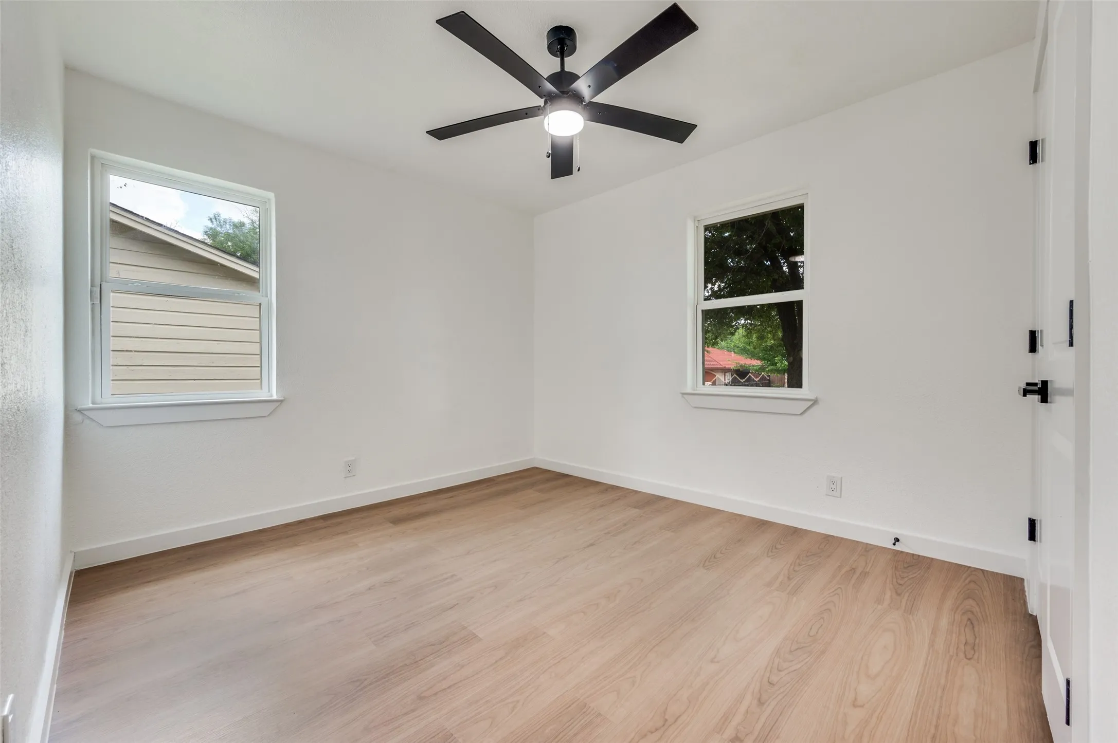 Single Family Residence For Rent in Dallas County , 1646 Jackson Street, Grand Prairie, Texas 75051, 4 Bedroom, 3 Bathroom, 2 Garage spaces, 1,776 Sqft, built in 1960, mls#21361531, Real Estate Agent in Grand Prairie, Homes For Rent in Dallas county, Homes For Rent in Grand Prairie, Realtor in Grand Prairie Texas, Real Estate Brokerage Independent Realty Texas, Luminita Cordes Realtor