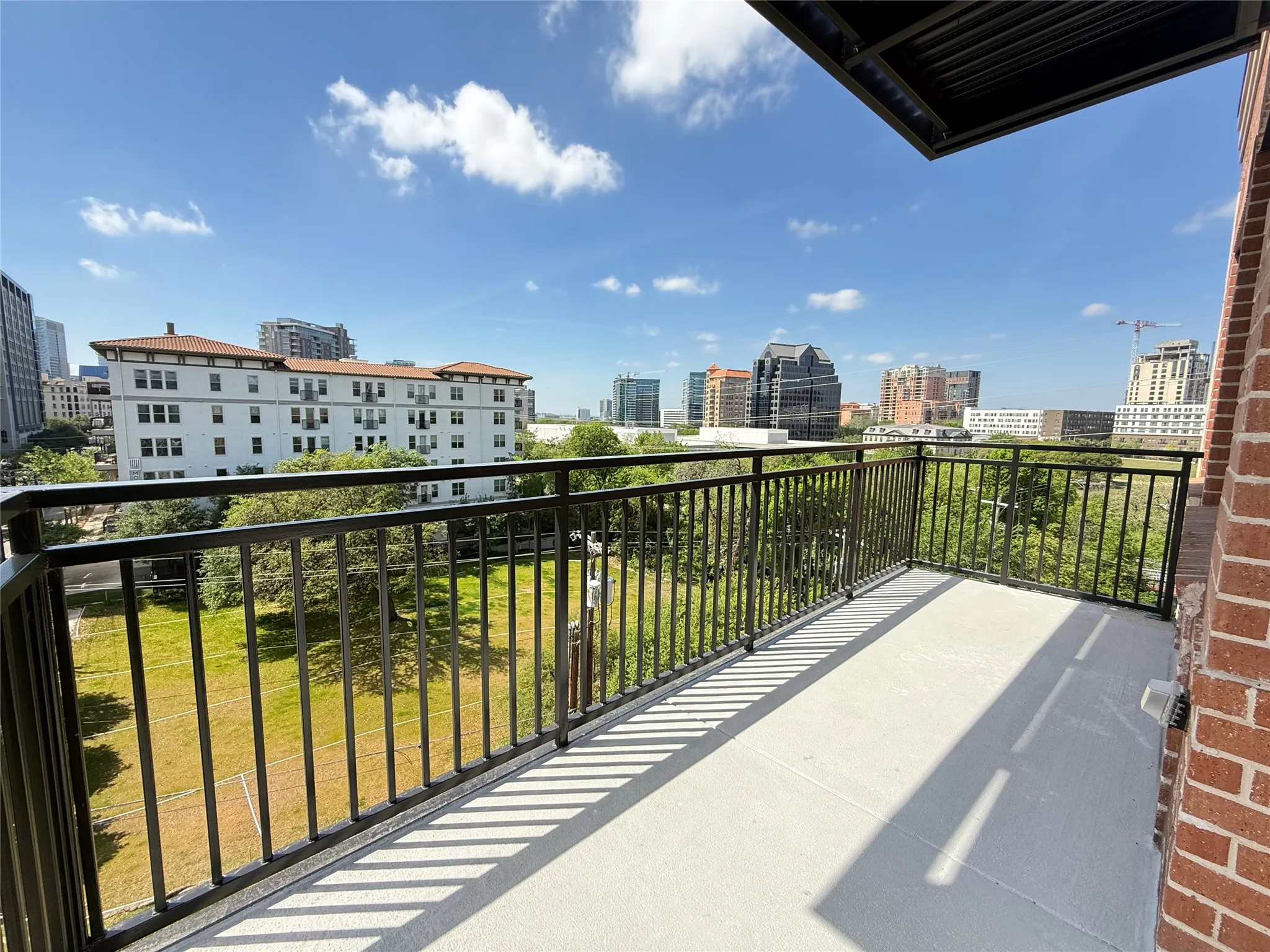 Apartment For Rent in Dallas County , 3255 Carlisle Street 1222, Dallas, Texas 75204, 2 Bedroom, 2 Bathroom, 2 Garage spaces, 1,282 Sqft, built in 2025, mls#21361566, Real Estate Agent in Dallas, Homes For Rent in Dallas county, Homes For Rent in Dallas, Realtor in Dallas Texas, Real Estate Brokerage Independent Realty Texas, Luminita Cordes Realtor