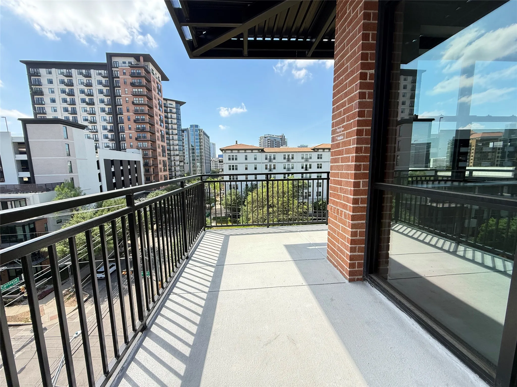 Apartment For Rent in Dallas County , 3255 Carlisle Street 1222, Dallas, Texas 75204, 2 Bedroom, 2 Bathroom, 2 Garage spaces, 1,282 Sqft, built in 2025, mls#21361566, Real Estate Agent in Dallas, Homes For Rent in Dallas county, Homes For Rent in Dallas, Realtor in Dallas Texas, Real Estate Brokerage Independent Realty Texas, Luminita Cordes Realtor