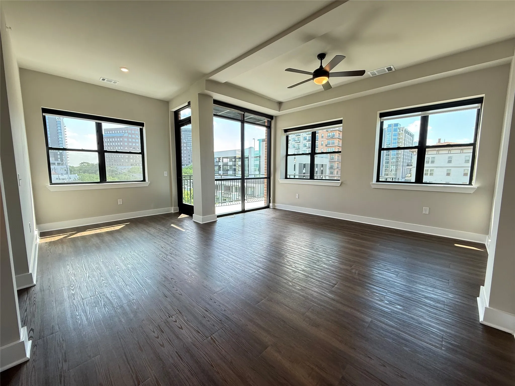 Apartment For Rent in Dallas County , 3255 Carlisle Street 1222, Dallas, Texas 75204, 2 Bedroom, 2 Bathroom, 2 Garage spaces, 1,282 Sqft, built in 2025, mls#21361566, Real Estate Agent in Dallas, Homes For Rent in Dallas county, Homes For Rent in Dallas, Realtor in Dallas Texas, Real Estate Brokerage Independent Realty Texas, Luminita Cordes Realtor