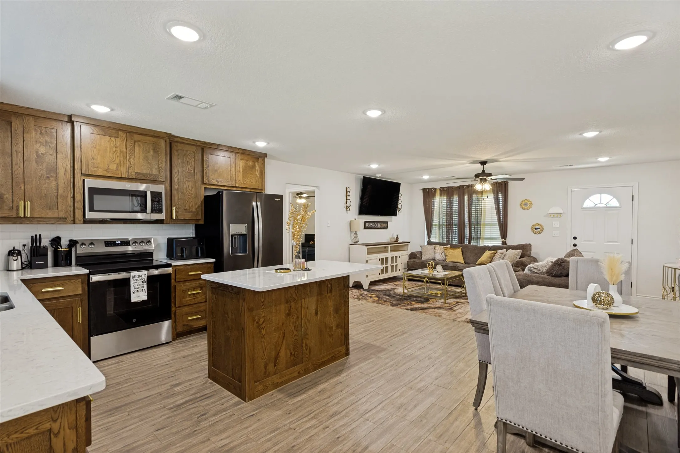 Single Family Residence For Sale in Parker County , 205 Altom Road, Springtown, Texas 76082, 3 Bedroom, 2 Bathroom, 2 Garage spaces, 1,311 Sqft, built in 2026, mls#21361377, Real Estate Agent in Springtown, Homes For Sale in Parker county, Homes For Sale in Springtown, Realtor in Springtown Texas, Real Estate Brokerage Independent Realty Texas, Luminita Cordes Realtor