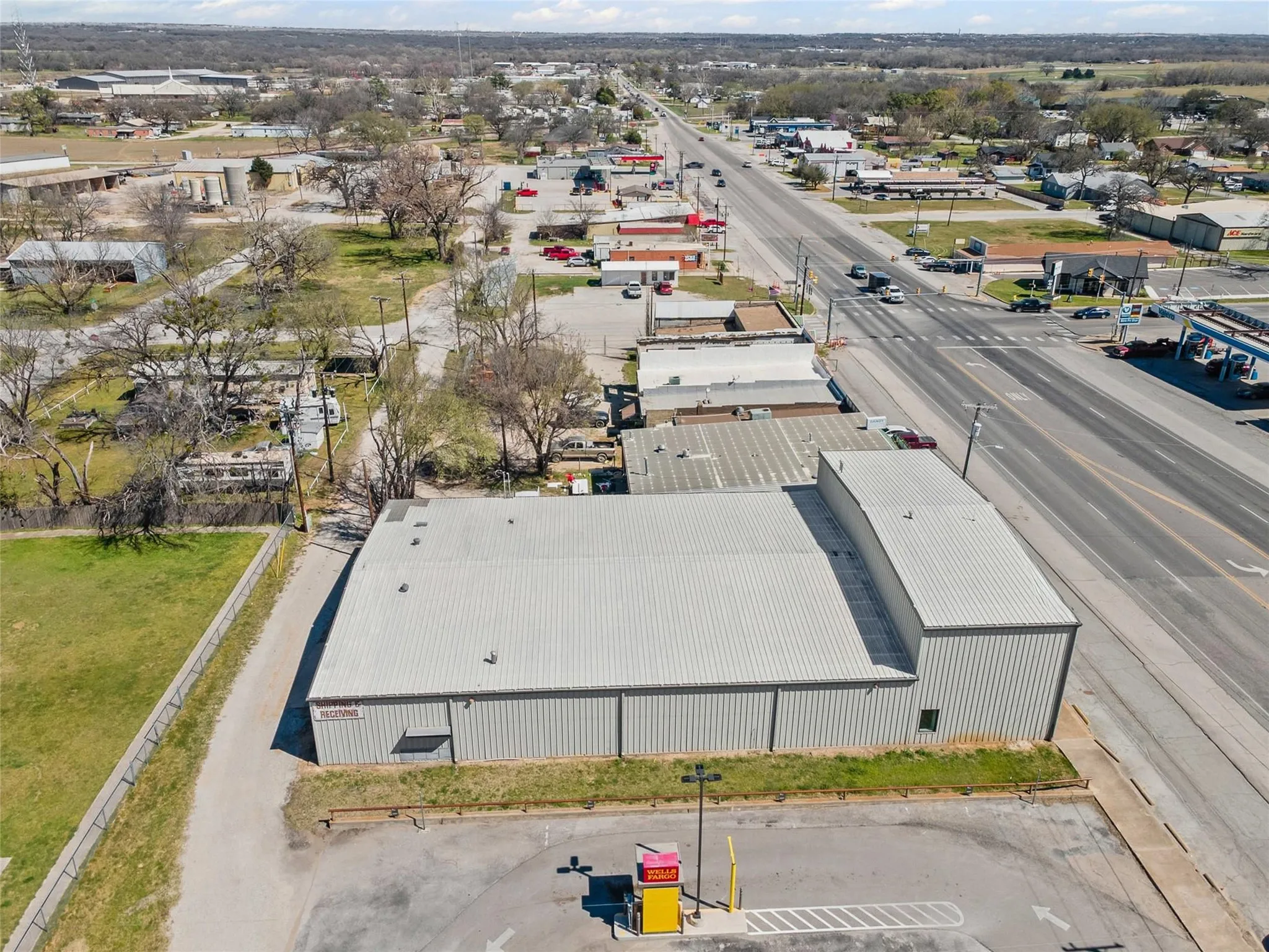 Office For Rent in Wise County , 117 W Rock Island Avenue, Boyd, Texas 76023, 0, 0, Garage spaces, 0 Sqft, built in 1993, Price $1, mls#21355235, Real Estate Agent in Boyd, Homes For Rent in Wise county, Homes For Rent in Boyd, Realtor in Boyd Texas, Real Estate Brokerage Independent Realty Texas, Luminita Cordes Realtor