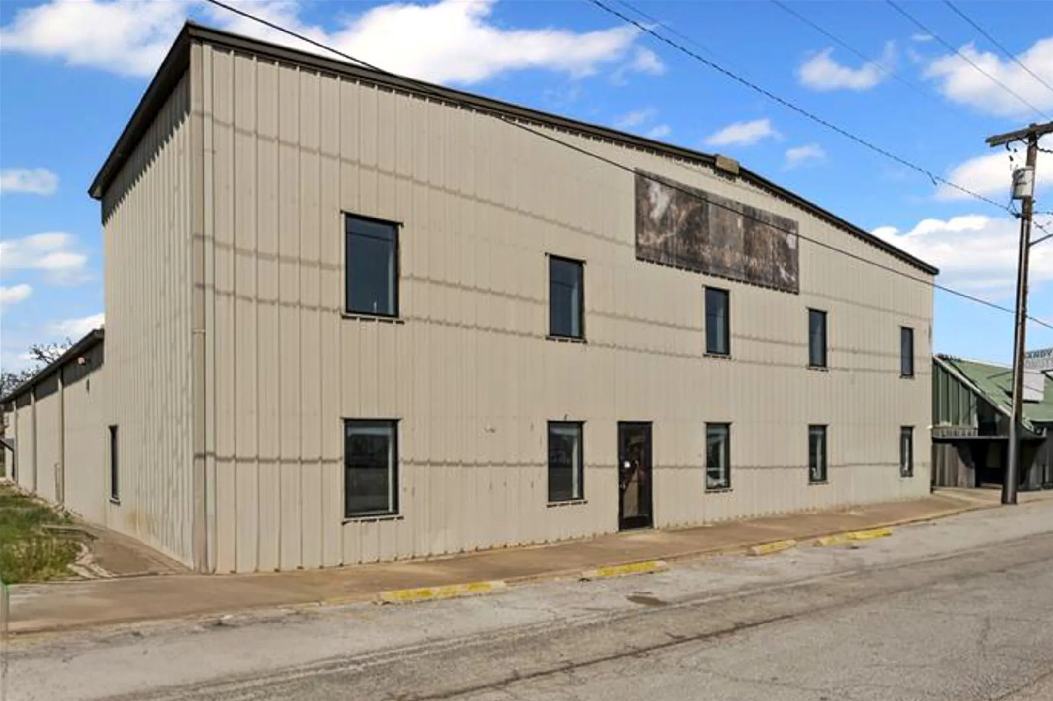 Office For Rent in Wise County , 117 W Rock Island Avenue, Boyd, Texas 76023, 0, 0, Garage spaces, 0 Sqft, built in 1993, Price $1, mls#21355235, Real Estate Agent in Boyd, Homes For Rent in Wise county, Homes For Rent in Boyd, Realtor in Boyd Texas, Real Estate Brokerage Independent Realty Texas, Luminita Cordes Realtor