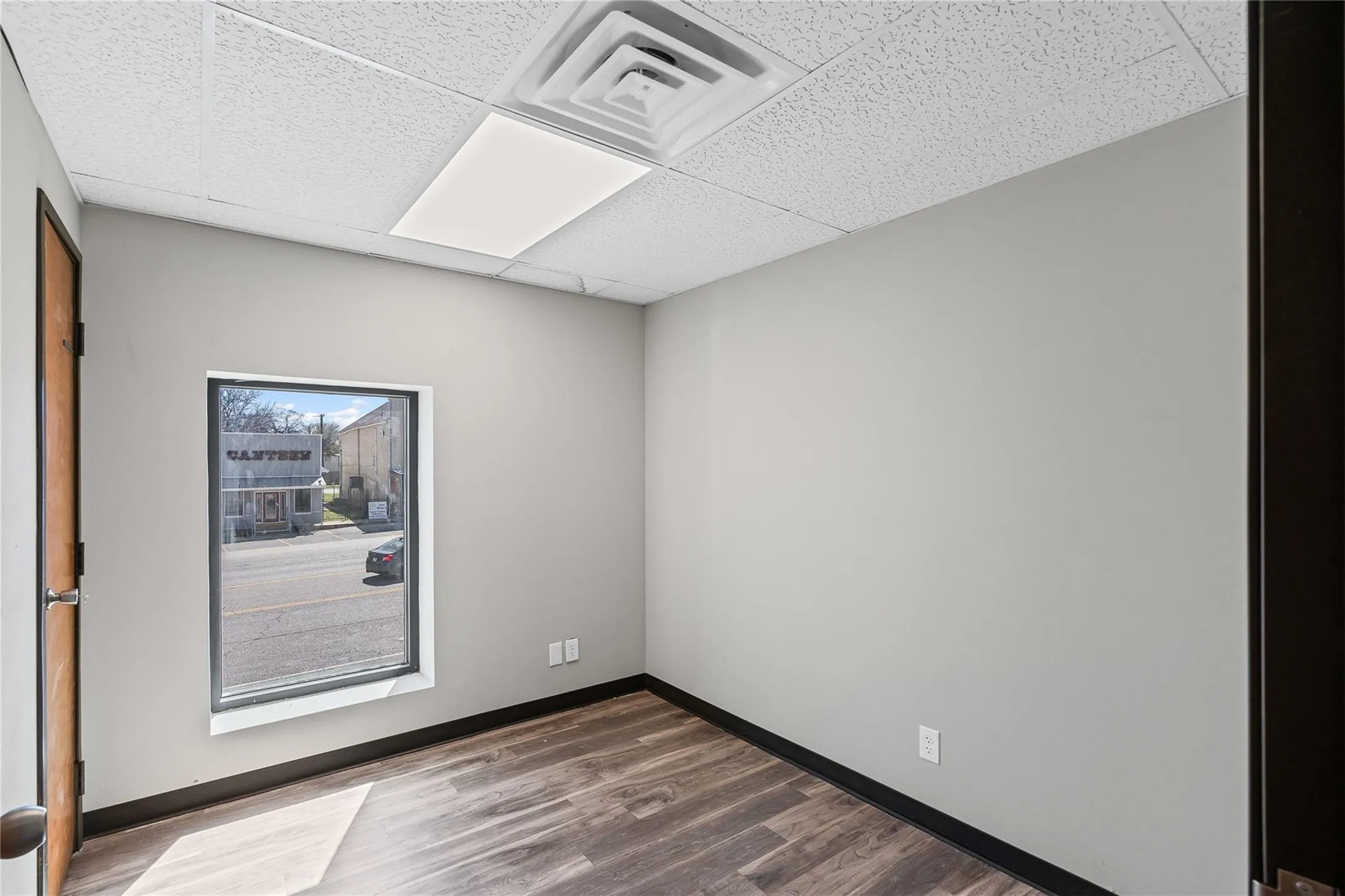 Office For Rent in Wise County , 117 W Rock Island Avenue, Boyd, Texas 76023, 0, 0, Garage spaces, 0 Sqft, built in 1993, Price $1, mls#21355235, Real Estate Agent in Boyd, Homes For Rent in Wise county, Homes For Rent in Boyd, Realtor in Boyd Texas, Real Estate Brokerage Independent Realty Texas, Luminita Cordes Realtor