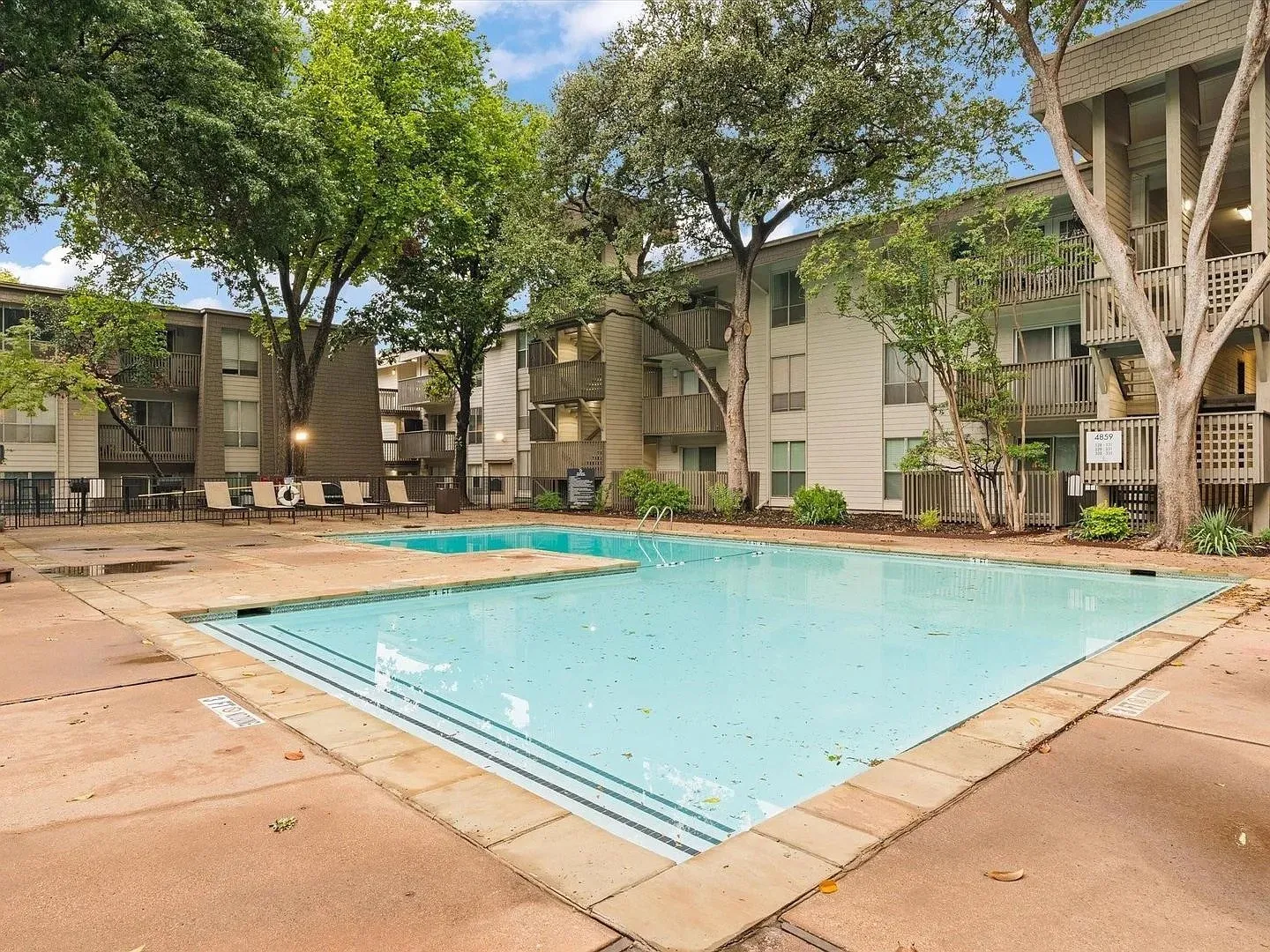 Condominium For Rent in Dallas County , 4859 Cedar Springs Road 150, Dallas, Texas 75219, 1 Bedroom, 1 Bathroom, Garage spaces, 665 Sqft, built in 1970, mls#21360106, Real Estate Agent in Dallas, Homes For Rent in Dallas county, Homes For Rent in Dallas, Realtor in Dallas Texas, Real Estate Brokerage Independent Realty Texas, Luminita Cordes Realtor