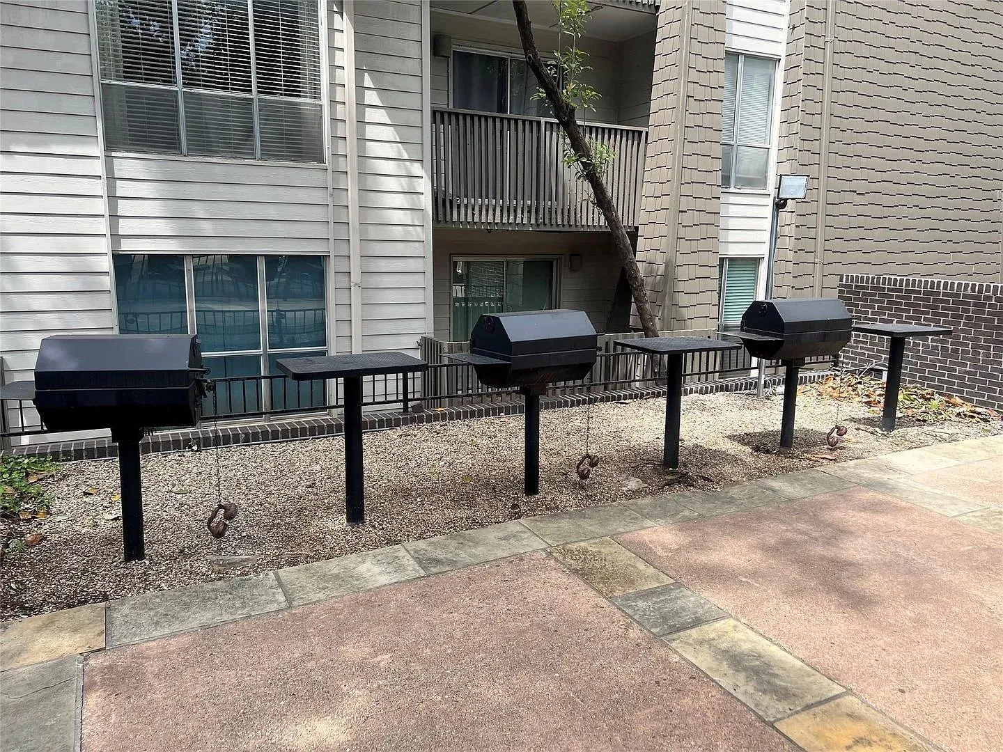 Condominium For Rent in Dallas County , 4859 Cedar Springs Road 150, Dallas, Texas 75219, 1 Bedroom, 1 Bathroom, Garage spaces, 665 Sqft, built in 1970, mls#21360106, Real Estate Agent in Dallas, Homes For Rent in Dallas county, Homes For Rent in Dallas, Realtor in Dallas Texas, Real Estate Brokerage Independent Realty Texas, Luminita Cordes Realtor