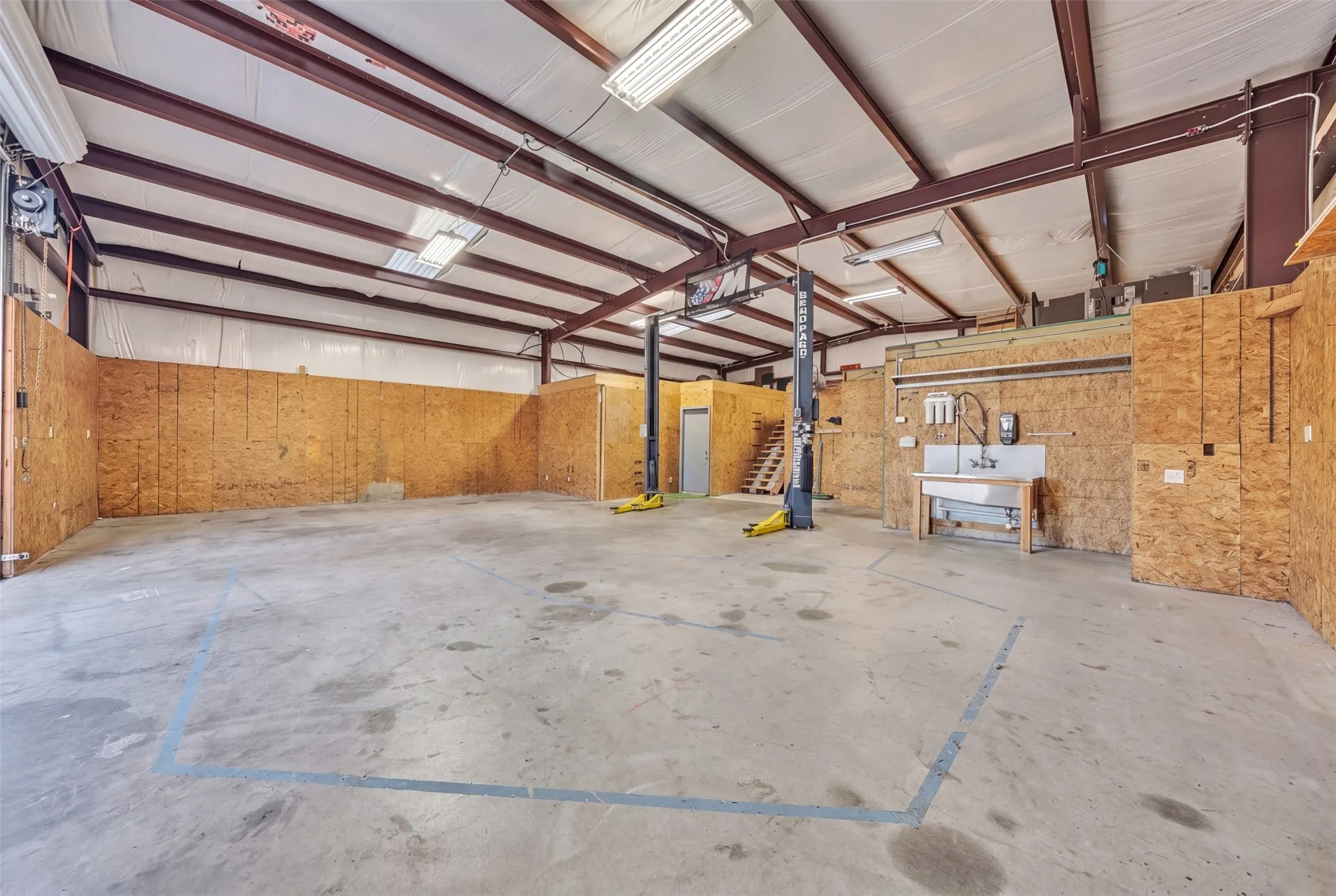 Single Family Residence For Sale in Denton County , 10282 Gentry Drive, Justin, Texas 76247, 3 Bedroom, 2 Bathroom, 2 Garage spaces, 1,722 Sqft, built in 1997, mls#21359208, Real Estate Agent in Justin, Homes For Sale in Denton county, Homes For Sale in Justin, Realtor in Justin Texas, Real Estate Brokerage Independent Realty Texas, Luminita Cordes Realtor