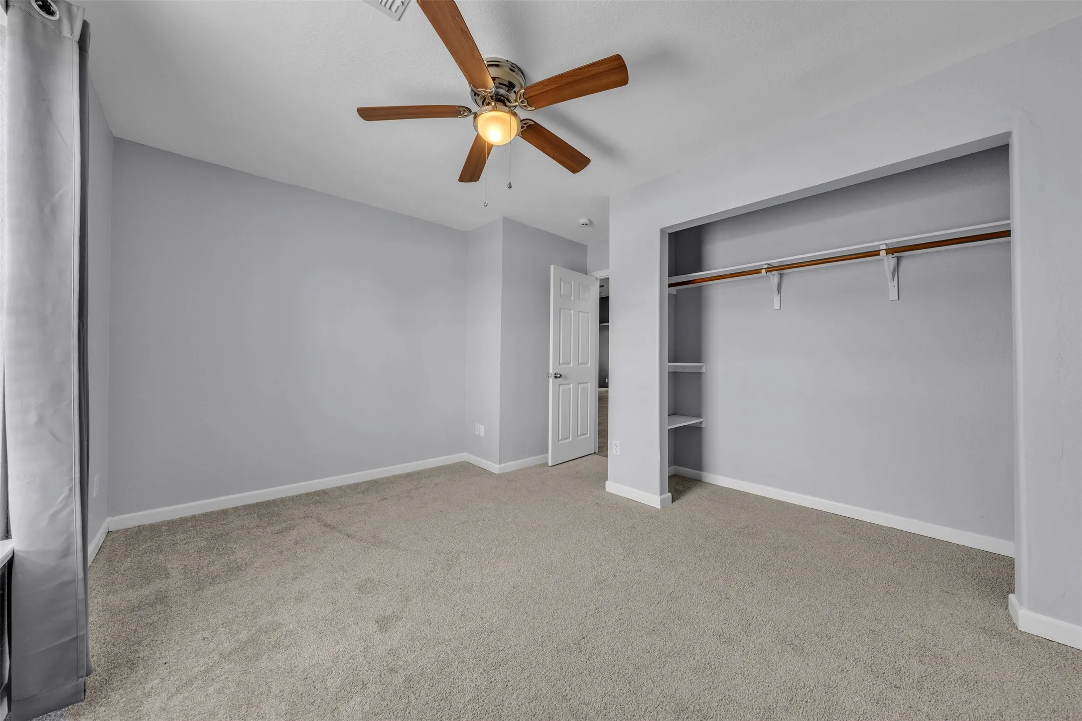 Single Family Residence For Sale in Denton County , 10282 Gentry Drive, Justin, Texas 76247, 3 Bedroom, 2 Bathroom, 2 Garage spaces, 1,722 Sqft, built in 1997, mls#21359208, Real Estate Agent in Justin, Homes For Sale in Denton county, Homes For Sale in Justin, Realtor in Justin Texas, Real Estate Brokerage Independent Realty Texas, Luminita Cordes Realtor