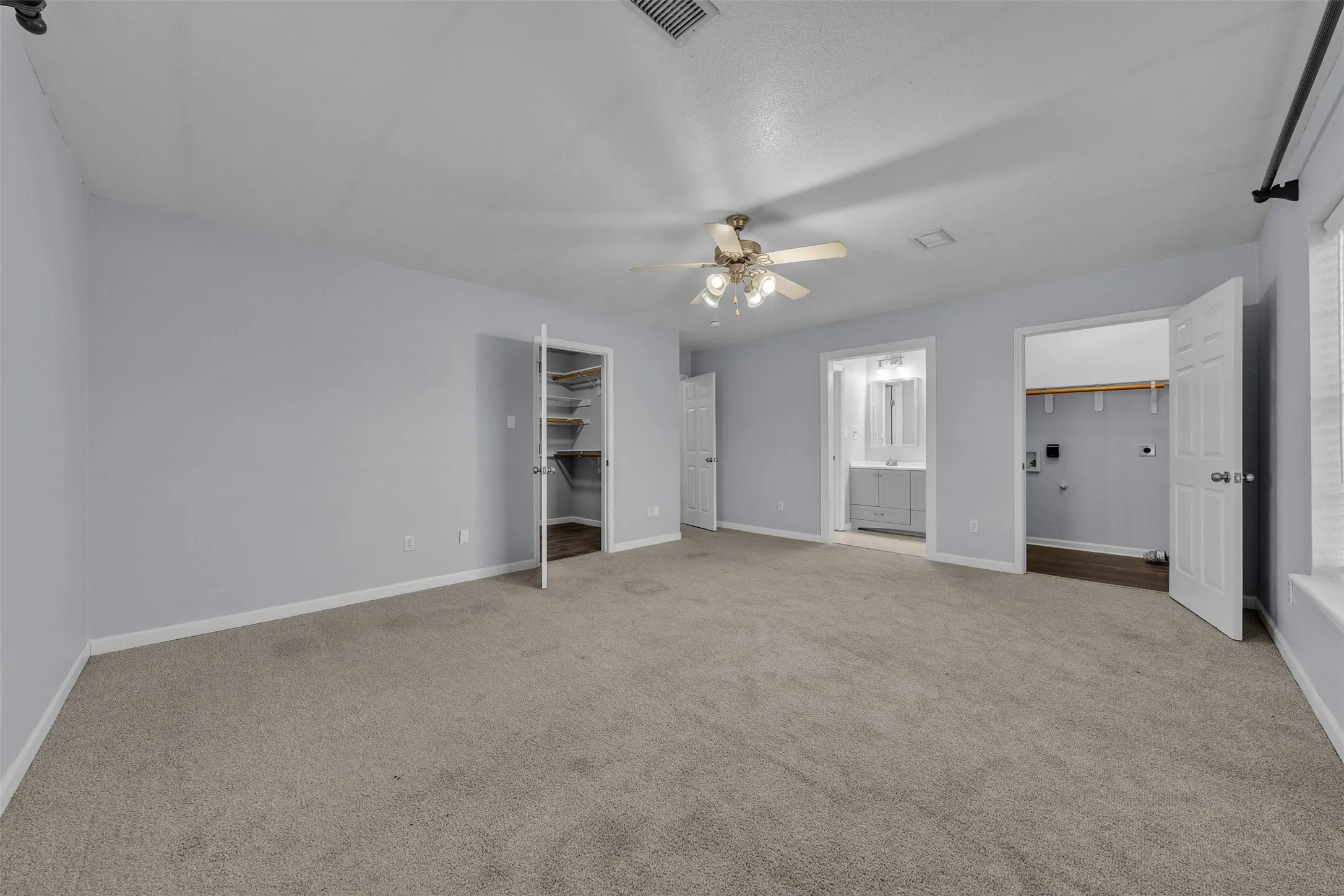 Single Family Residence For Sale in Denton County , 10282 Gentry Drive, Justin, Texas 76247, 3 Bedroom, 2 Bathroom, 2 Garage spaces, 1,722 Sqft, built in 1997, mls#21359208, Real Estate Agent in Justin, Homes For Sale in Denton county, Homes For Sale in Justin, Realtor in Justin Texas, Real Estate Brokerage Independent Realty Texas, Luminita Cordes Realtor