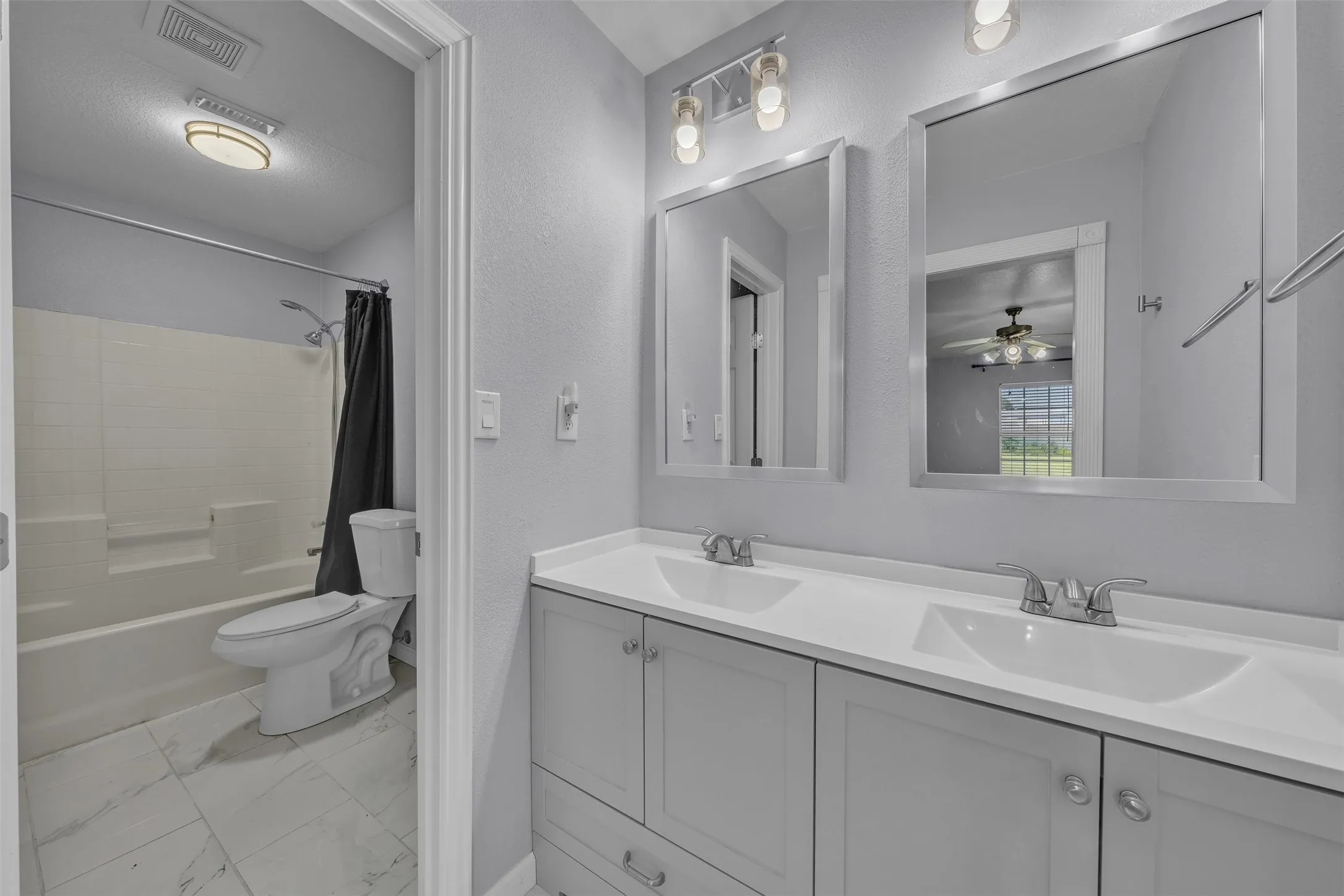 Single Family Residence For Sale in Denton County , 10282 Gentry Drive, Justin, Texas 76247, 3 Bedroom, 2 Bathroom, 2 Garage spaces, 1,722 Sqft, built in 1997, mls#21359208, Real Estate Agent in Justin, Homes For Sale in Denton county, Homes For Sale in Justin, Realtor in Justin Texas, Real Estate Brokerage Independent Realty Texas, Luminita Cordes Realtor
