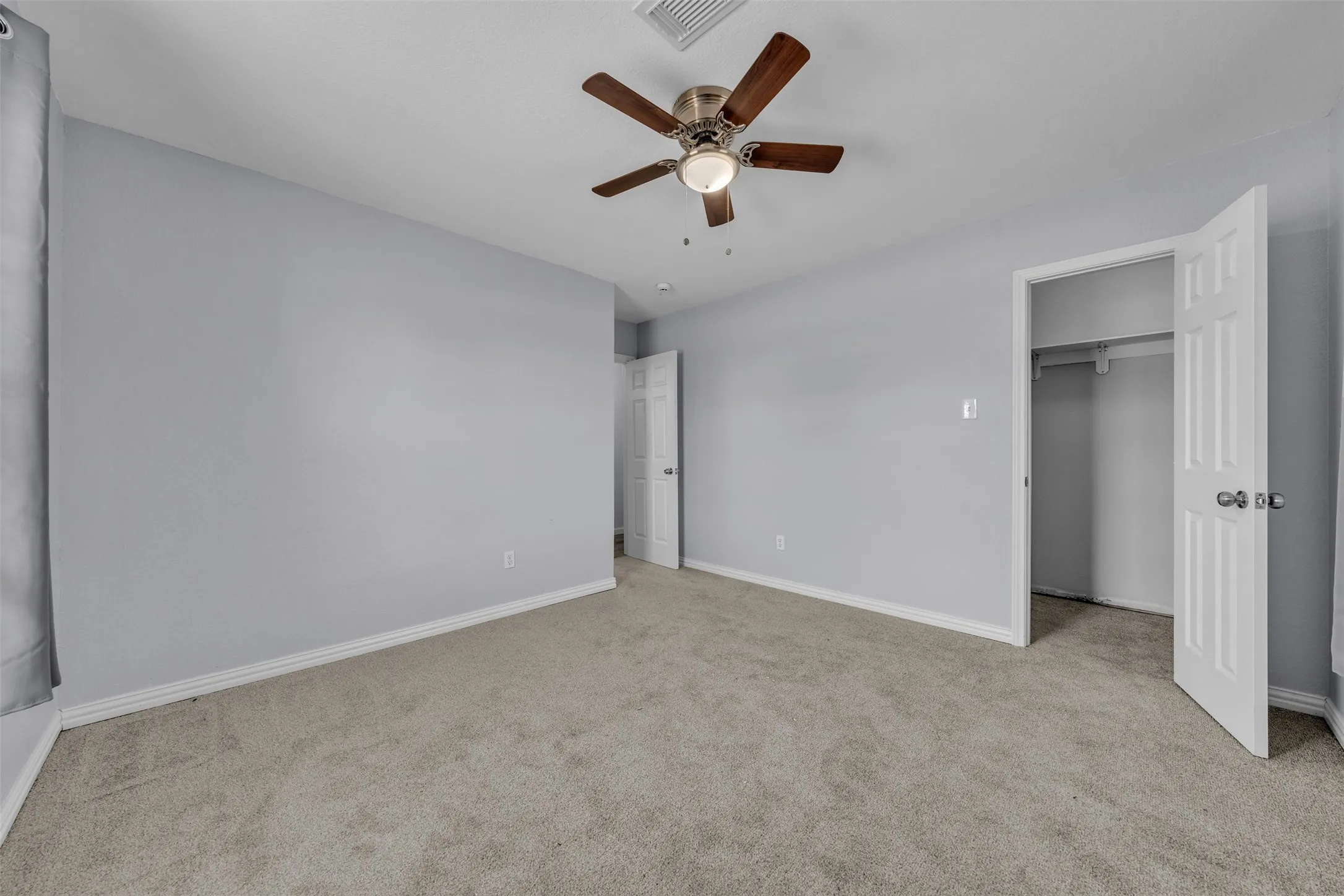 Single Family Residence For Sale in Denton County , 10282 Gentry Drive, Justin, Texas 76247, 3 Bedroom, 2 Bathroom, 2 Garage spaces, 1,722 Sqft, built in 1997, mls#21359208, Real Estate Agent in Justin, Homes For Sale in Denton county, Homes For Sale in Justin, Realtor in Justin Texas, Real Estate Brokerage Independent Realty Texas, Luminita Cordes Realtor