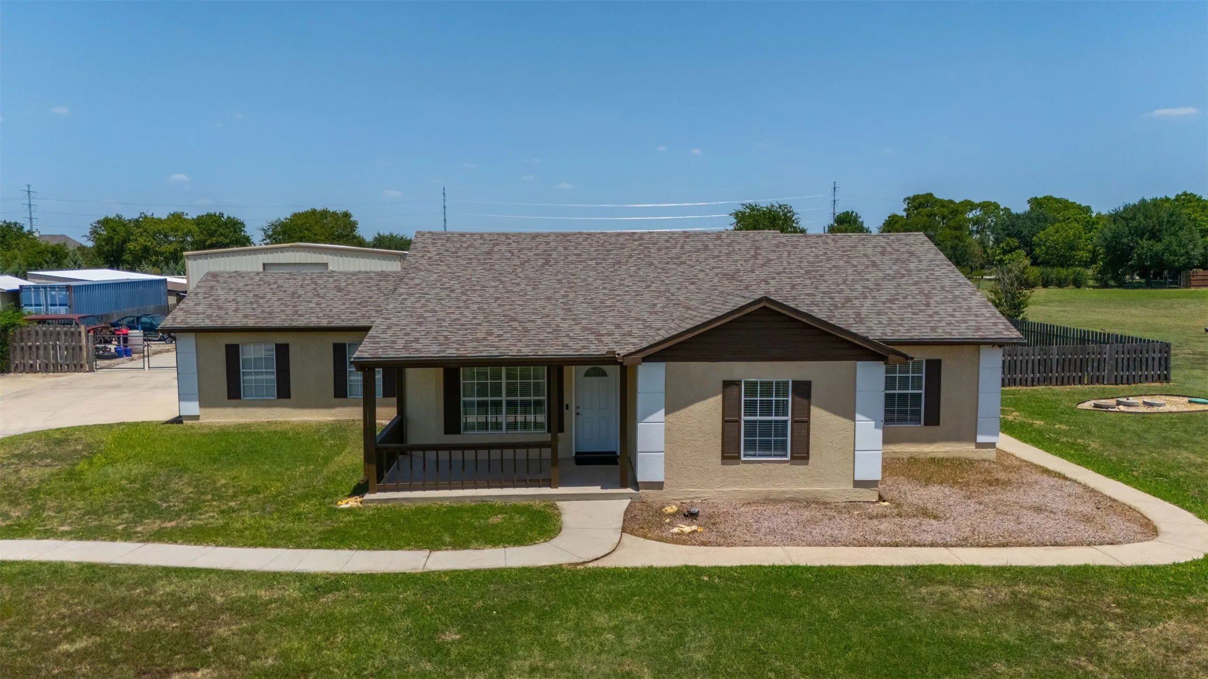 Single Family Residence For Sale in Denton County , 10282 Gentry Drive, Justin, Texas 76247, 3 Bedroom, 2 Bathroom, 2 Garage spaces, 1,722 Sqft, built in 1997, mls#21359208, Real Estate Agent in Justin, Homes For Sale in Denton county, Homes For Sale in Justin, Realtor in Justin Texas, Real Estate Brokerage Independent Realty Texas, Luminita Cordes Realtor