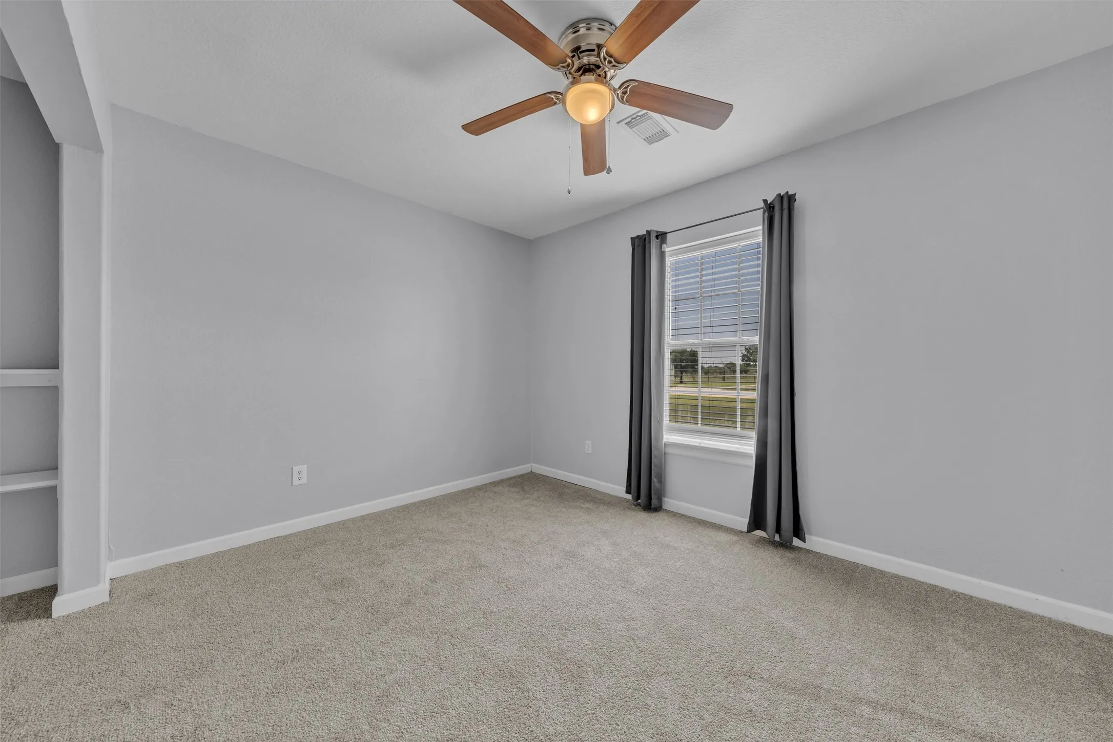 Single Family Residence For Sale in Denton County , 10282 Gentry Drive, Justin, Texas 76247, 3 Bedroom, 2 Bathroom, 2 Garage spaces, 1,722 Sqft, built in 1997, mls#21359208, Real Estate Agent in Justin, Homes For Sale in Denton county, Homes For Sale in Justin, Realtor in Justin Texas, Real Estate Brokerage Independent Realty Texas, Luminita Cordes Realtor