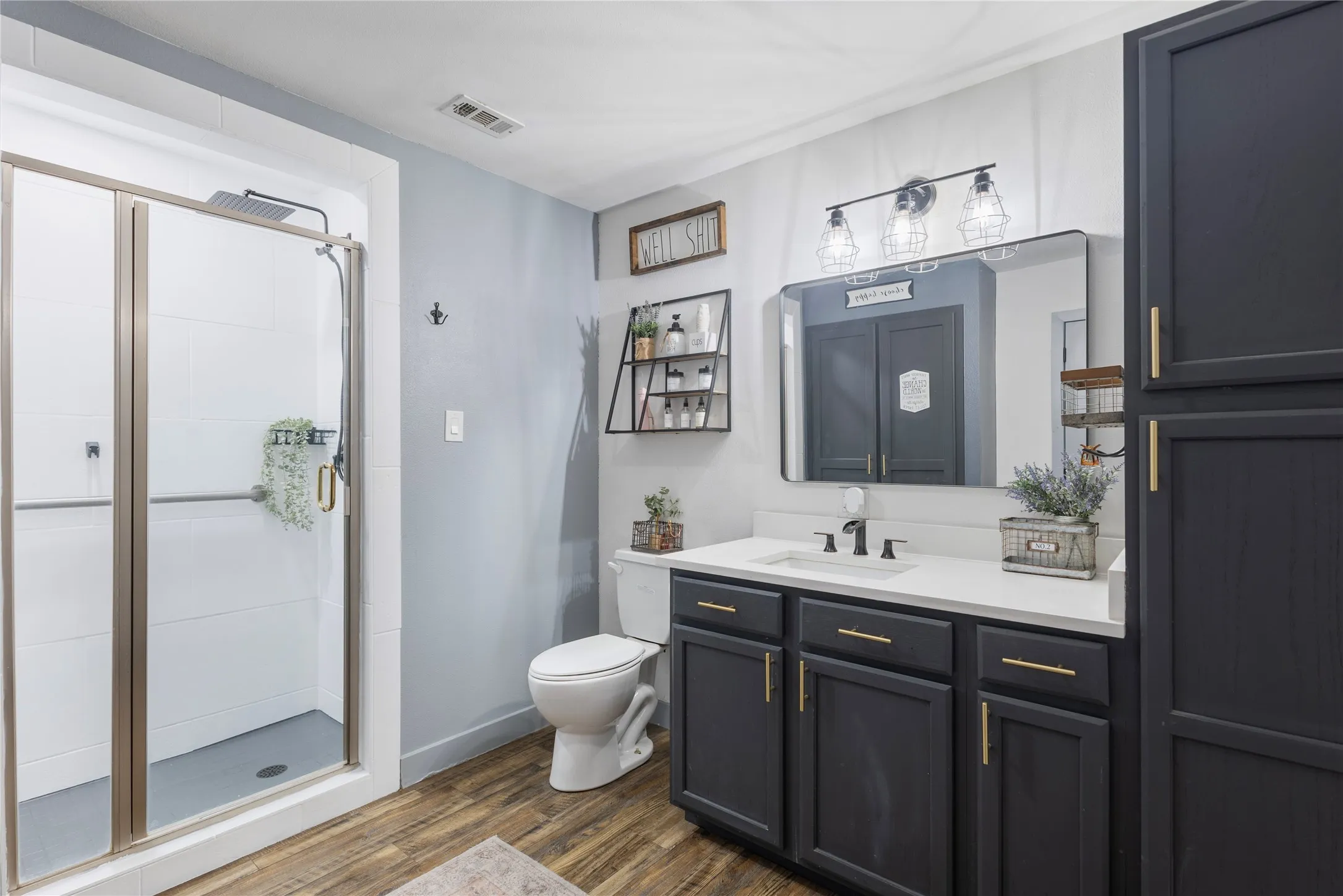Single Family Residence For Sale in Henderson County , 6947 Fm 2494, Athens, Texas 75751, 4 Bedroom, 2 Bathroom, 2 Garage spaces, 1,856 Sqft, built in 1972, mls#21361585, Real Estate Agent in Athens, Homes For Sale in Henderson county, Homes For Sale in Athens, Realtor in Athens Texas, Real Estate Brokerage Independent Realty Texas, Luminita Cordes Realtor