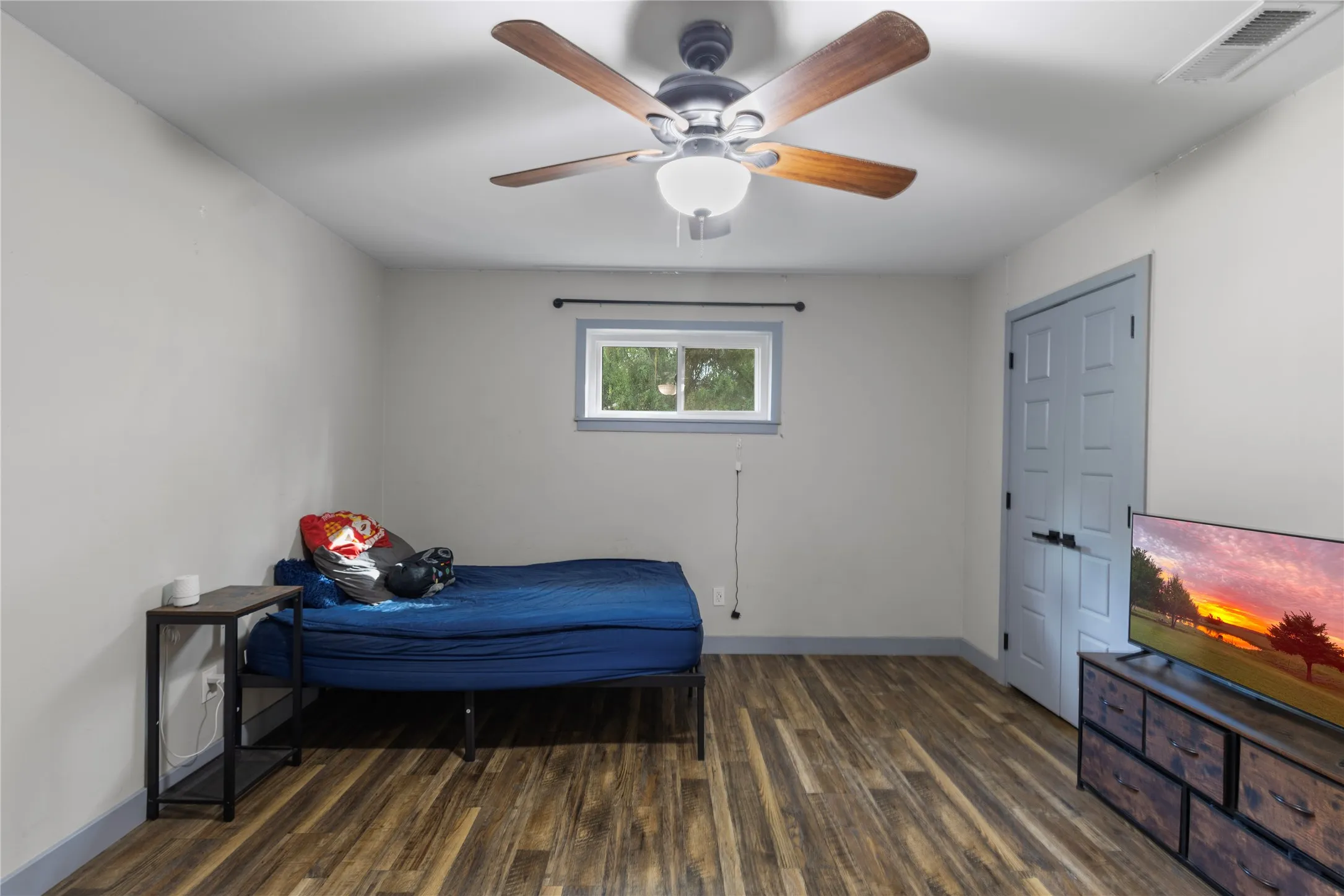 Single Family Residence For Sale in Henderson County , 6947 Fm 2494, Athens, Texas 75751, 4 Bedroom, 2 Bathroom, 2 Garage spaces, 1,856 Sqft, built in 1972, mls#21361585, Real Estate Agent in Athens, Homes For Sale in Henderson county, Homes For Sale in Athens, Realtor in Athens Texas, Real Estate Brokerage Independent Realty Texas, Luminita Cordes Realtor