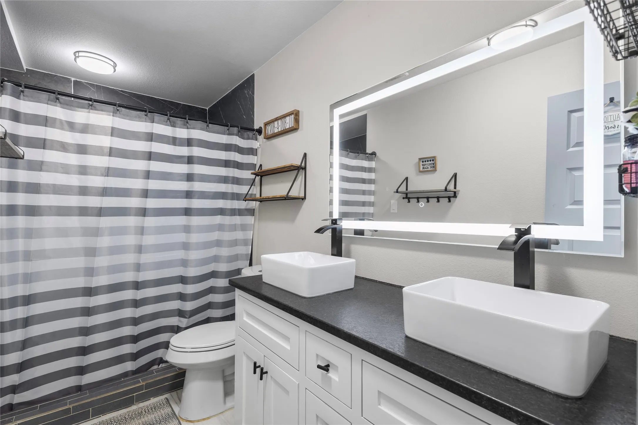 Single Family Residence For Sale in Henderson County , 6947 Fm 2494, Athens, Texas 75751, 4 Bedroom, 2 Bathroom, 2 Garage spaces, 1,856 Sqft, built in 1972, mls#21361585, Real Estate Agent in Athens, Homes For Sale in Henderson county, Homes For Sale in Athens, Realtor in Athens Texas, Real Estate Brokerage Independent Realty Texas, Luminita Cordes Realtor
