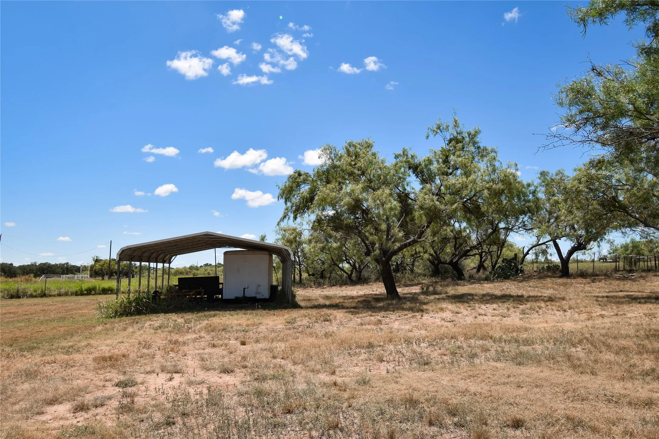 Single Family Residence For Sale in Mc Culloch County , 2077 CR 414 CR 414, Rochelle, Texas 76872, 4 Bedroom, 3 Bathroom, 1 Garage spaces, 2,645 Sqft, built in 1995, Price $375,000, mls#21360030, Real Estate Agent in Rochelle, Homes For Sale in Mc Culloch county, Homes For Sale in Rochelle, Realtor in Rochelle Texas, Real Estate Brokerage Independent Realty Texas, Luminita Cordes Realtor