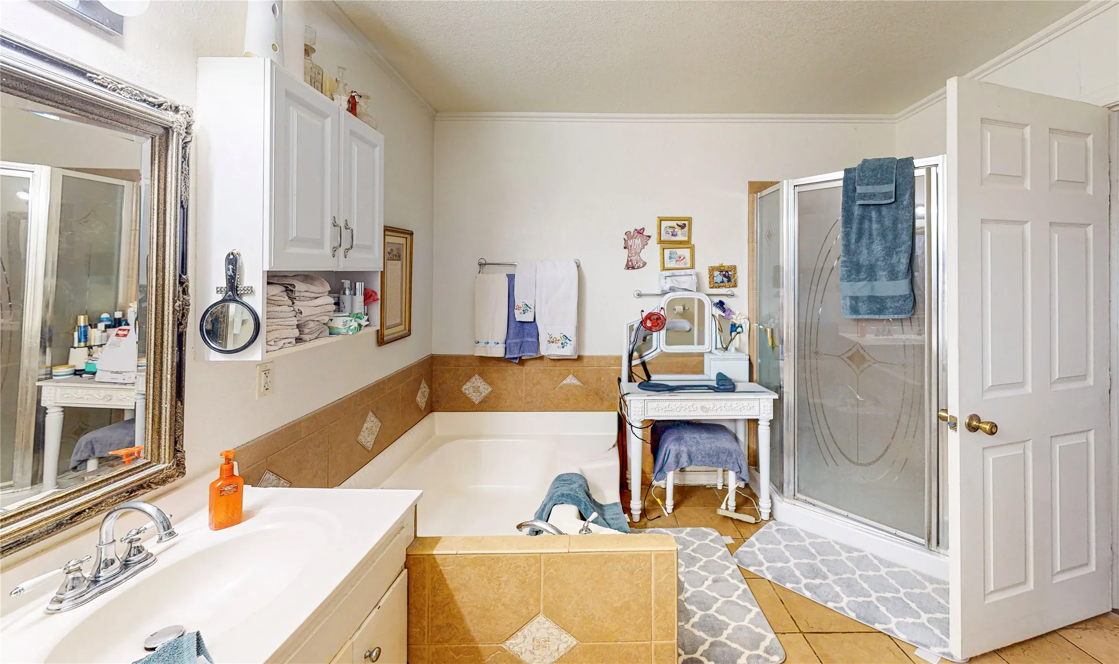 Single Family Residence For Sale in Mc Culloch County , 2077 CR 414 CR 414, Rochelle, Texas 76872, 4 Bedroom, 3 Bathroom, 1 Garage spaces, 2,645 Sqft, built in 1995, Price $375,000, mls#21360030, Real Estate Agent in Rochelle, Homes For Sale in Mc Culloch county, Homes For Sale in Rochelle, Realtor in Rochelle Texas, Real Estate Brokerage Independent Realty Texas, Luminita Cordes Realtor