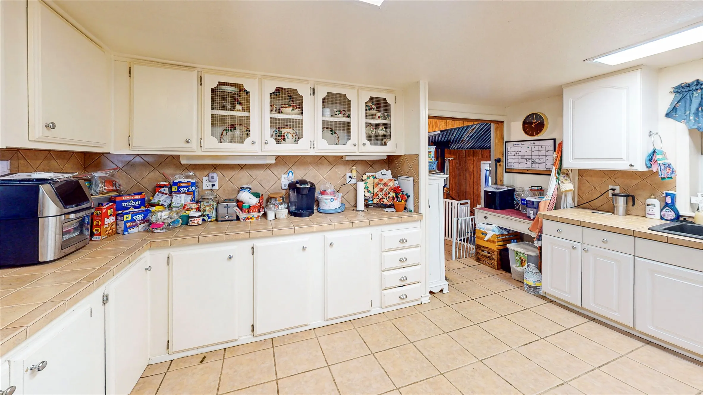 Single Family Residence For Sale in Mc Culloch County , 2077 CR 414 CR 414, Rochelle, Texas 76872, 4 Bedroom, 3 Bathroom, 1 Garage spaces, 2,645 Sqft, built in 1995, Price $375,000, mls#21360030, Real Estate Agent in Rochelle, Homes For Sale in Mc Culloch county, Homes For Sale in Rochelle, Realtor in Rochelle Texas, Real Estate Brokerage Independent Realty Texas, Luminita Cordes Realtor