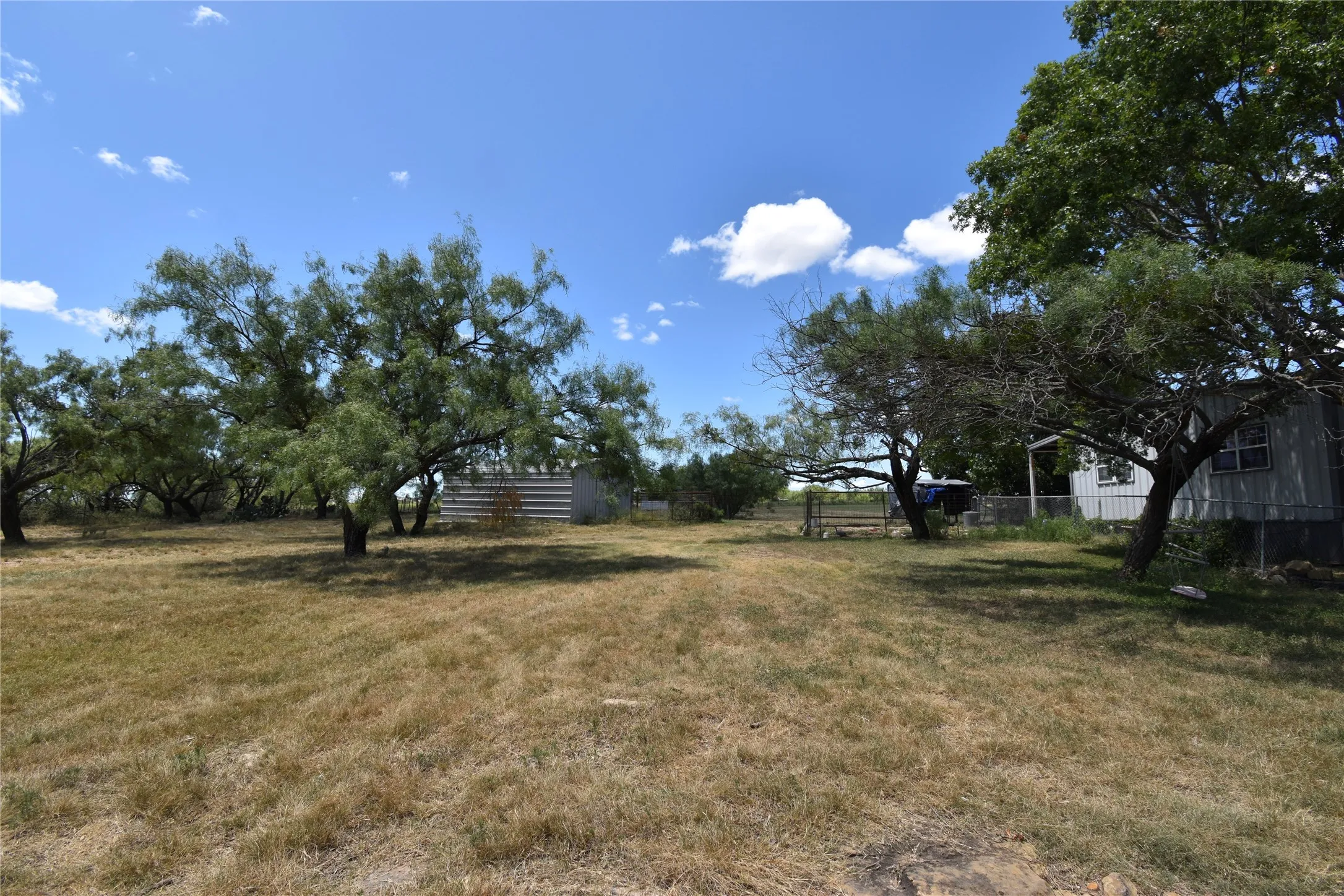 Single Family Residence For Sale in Mc Culloch County , 2077 CR 414 CR 414, Rochelle, Texas 76872, 4 Bedroom, 3 Bathroom, 1 Garage spaces, 2,645 Sqft, built in 1995, Price $375,000, mls#21360030, Real Estate Agent in Rochelle, Homes For Sale in Mc Culloch county, Homes For Sale in Rochelle, Realtor in Rochelle Texas, Real Estate Brokerage Independent Realty Texas, Luminita Cordes Realtor