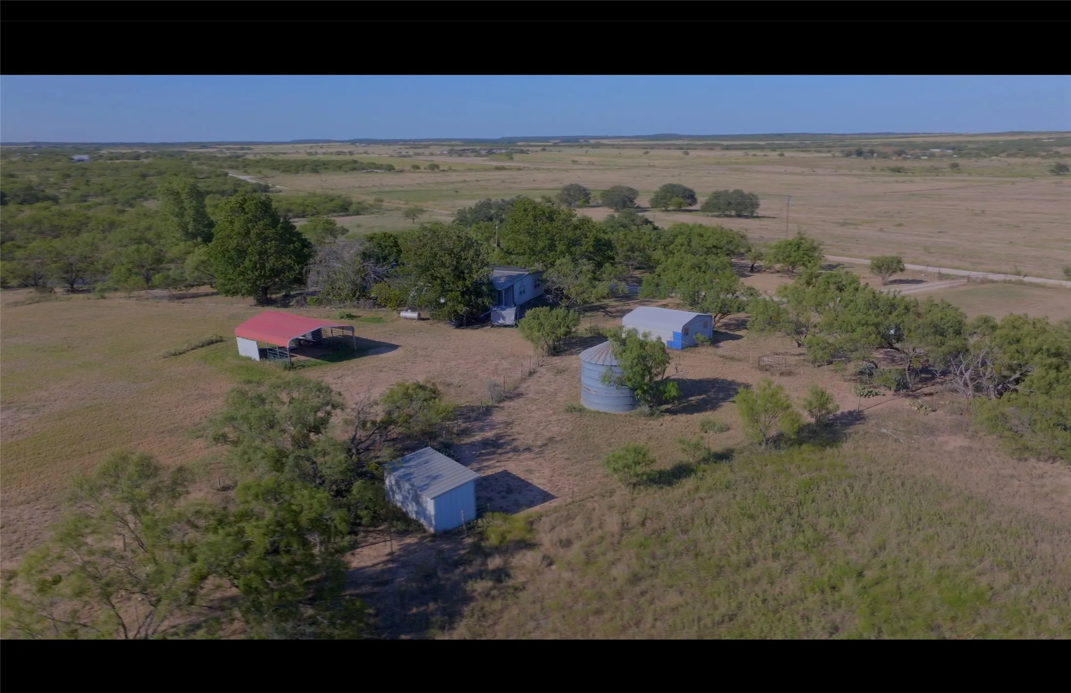 Single Family Residence For Sale in Mc Culloch County , 2077 CR 414 CR 414, Rochelle, Texas 76872, 4 Bedroom, 3 Bathroom, 1 Garage spaces, 2,645 Sqft, built in 1995, Price $375,000, mls#21360030, Real Estate Agent in Rochelle, Homes For Sale in Mc Culloch county, Homes For Sale in Rochelle, Realtor in Rochelle Texas, Real Estate Brokerage Independent Realty Texas, Luminita Cordes Realtor
