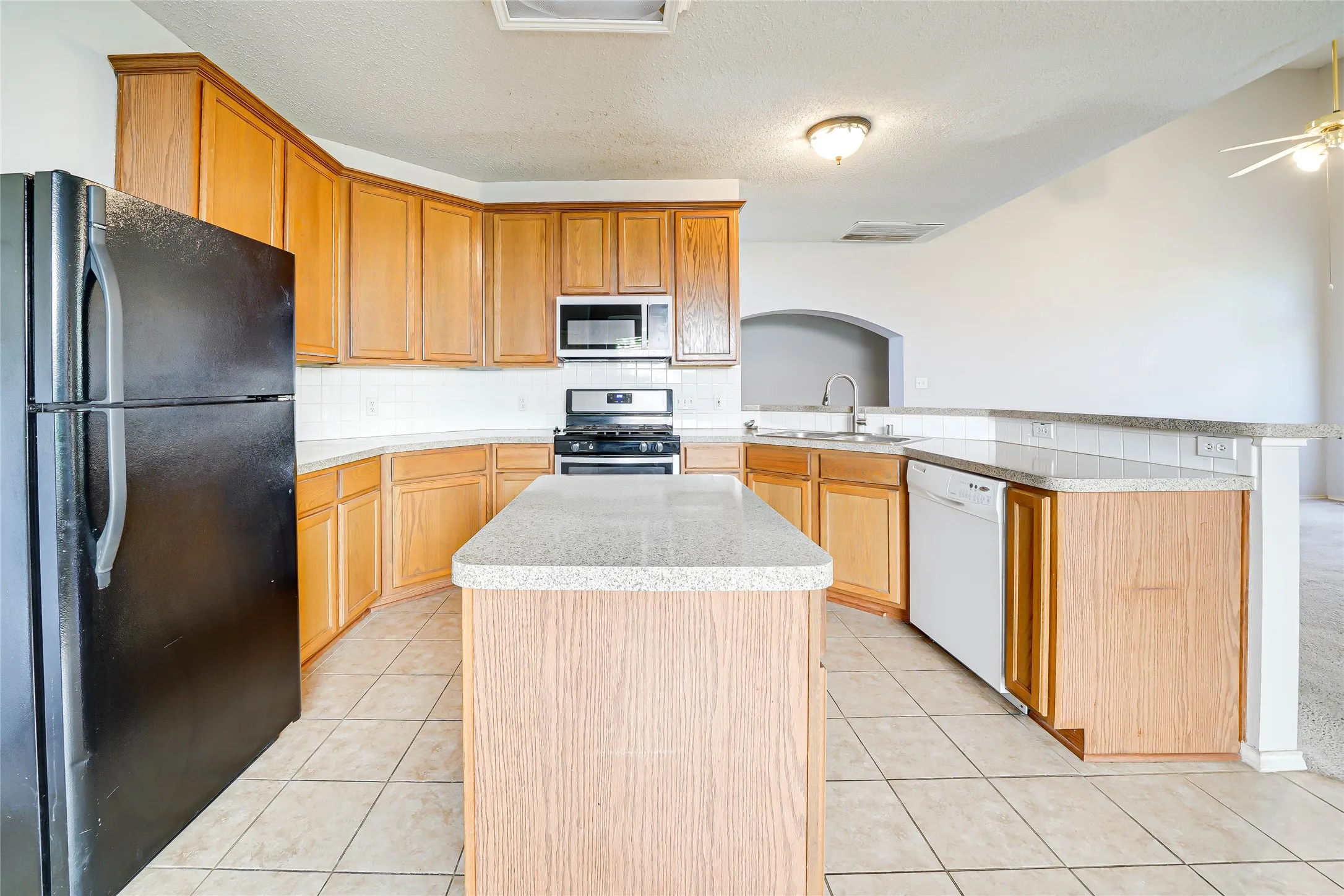 Single Family Residence For Rent in Collin County , 5008 Vineyard Lane, Mc Kinney, Texas 75070, 5 Bedroom, 3 Bathroom, 2 Garage spaces, 2,572 Sqft, built in 1999, mls#21361598, Real Estate Agent in Mc Kinney, Homes For Rent in Collin county, Homes For Rent in Mc Kinney, Realtor in Mc Kinney Texas, Real Estate Brokerage Independent Realty Texas, Luminita Cordes Realtor